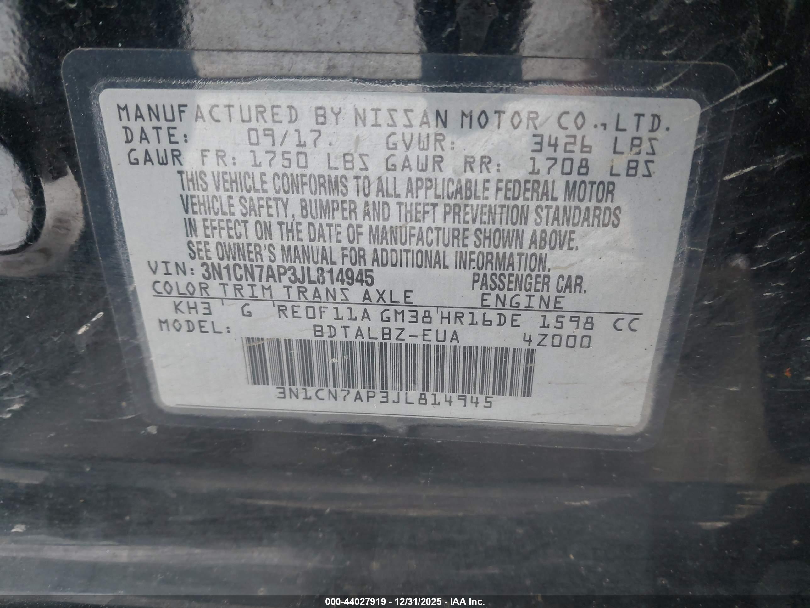 NISSAN VERSA image 9