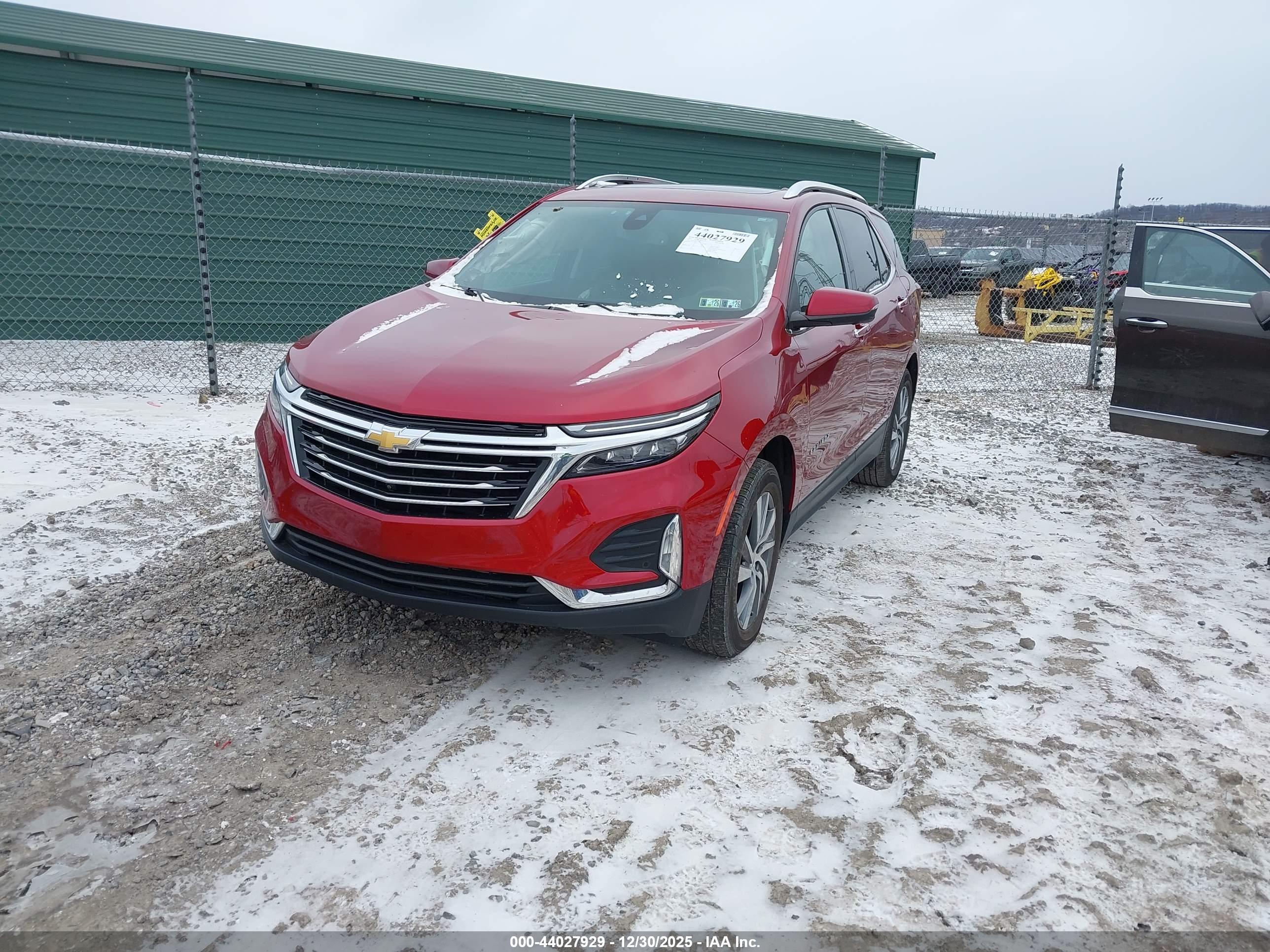 CHEVROLET EQUINOX image 2