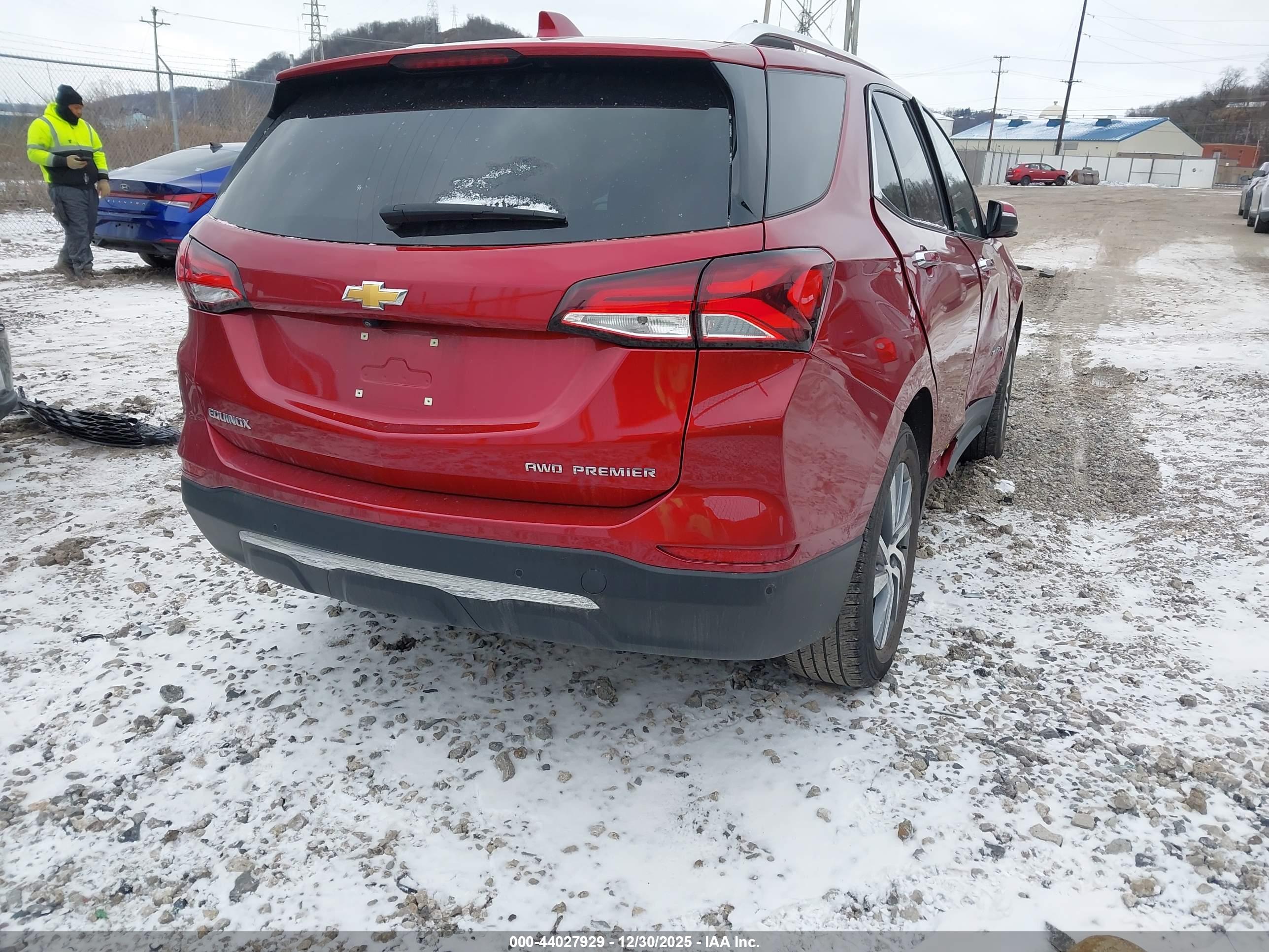 CHEVROLET EQUINOX image 4