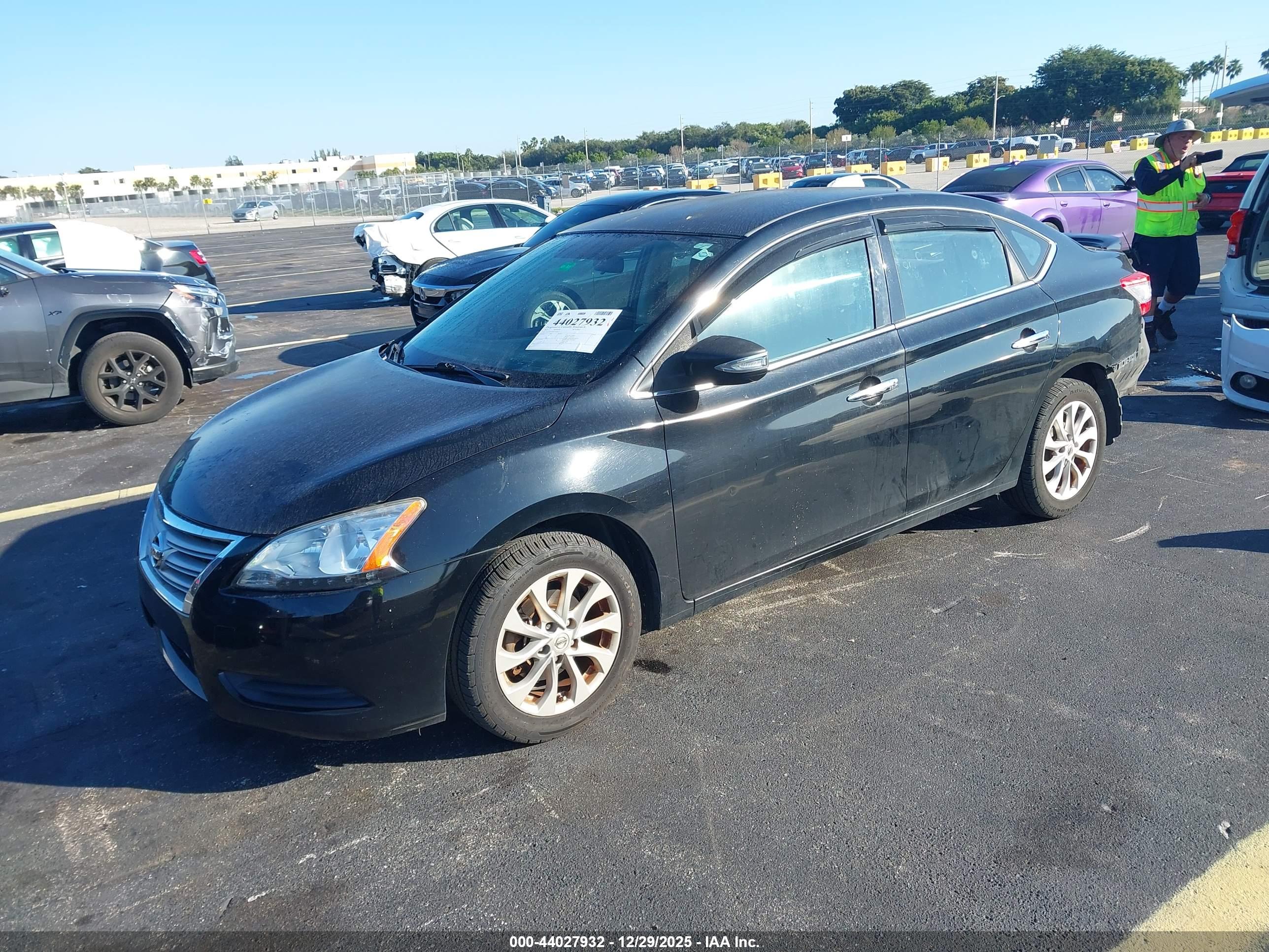 NISSAN SENTRA image 2