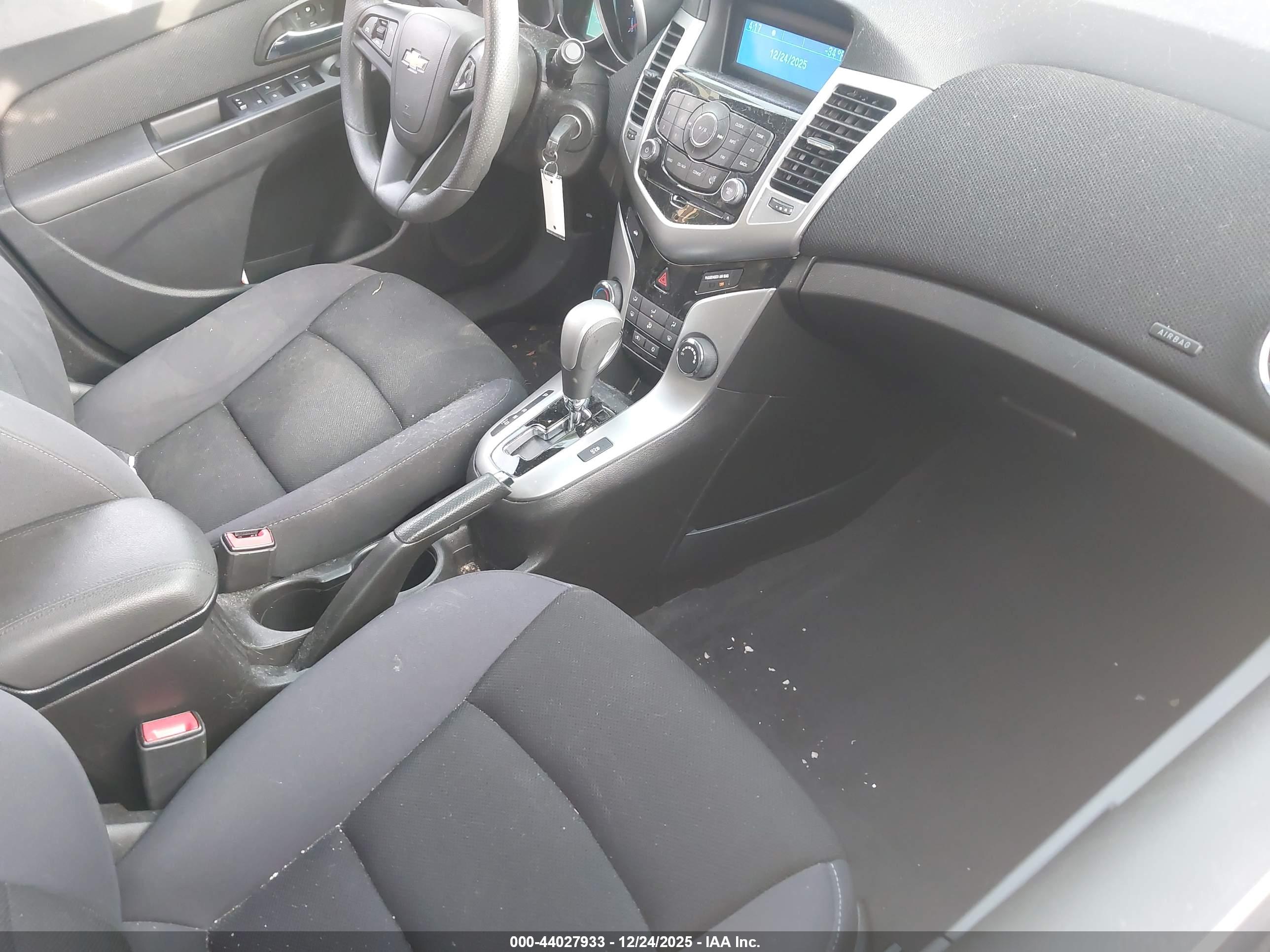 CHEVROLET CRUZE image 5