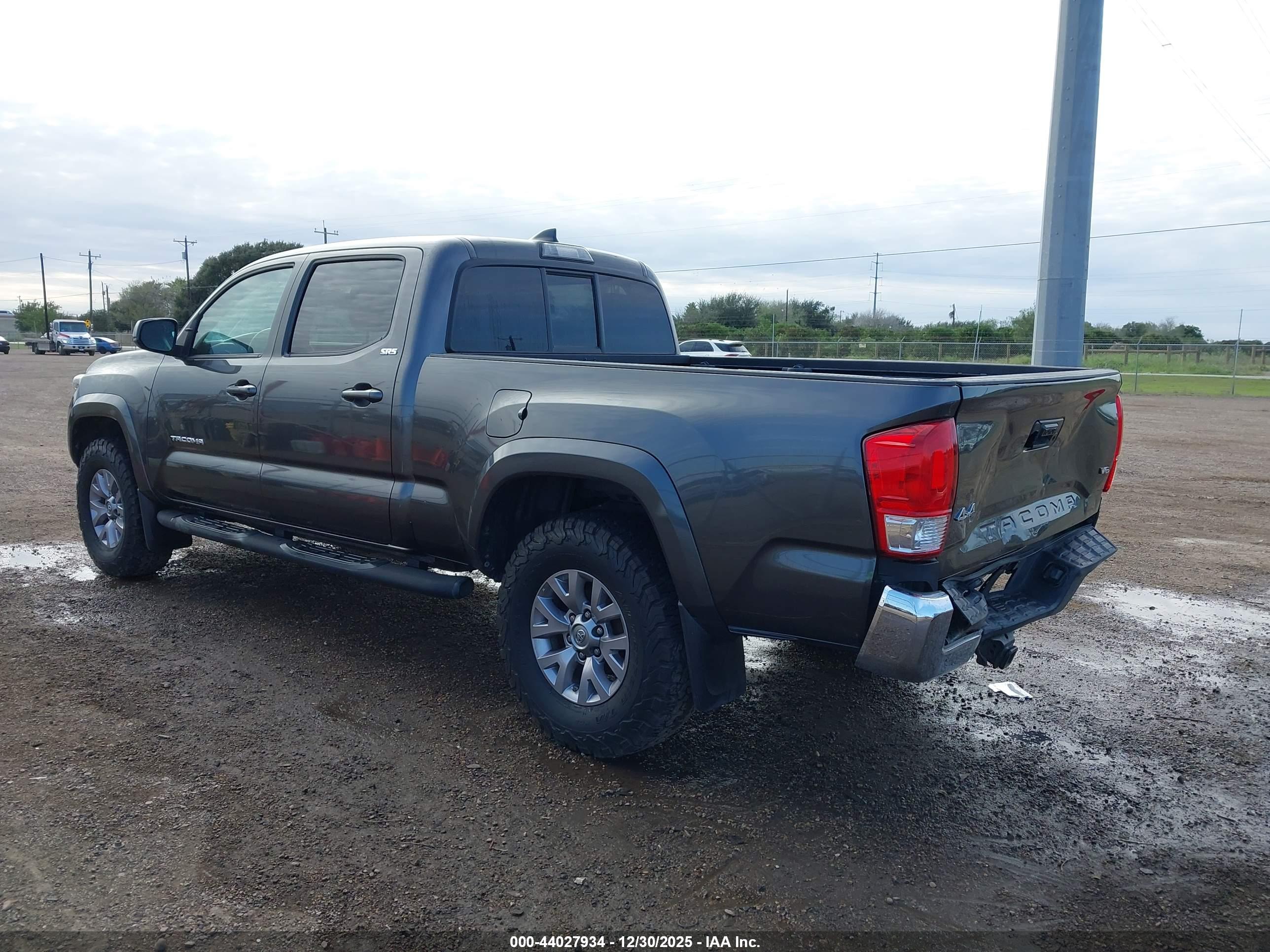 TOYOTA TACOMA image 3