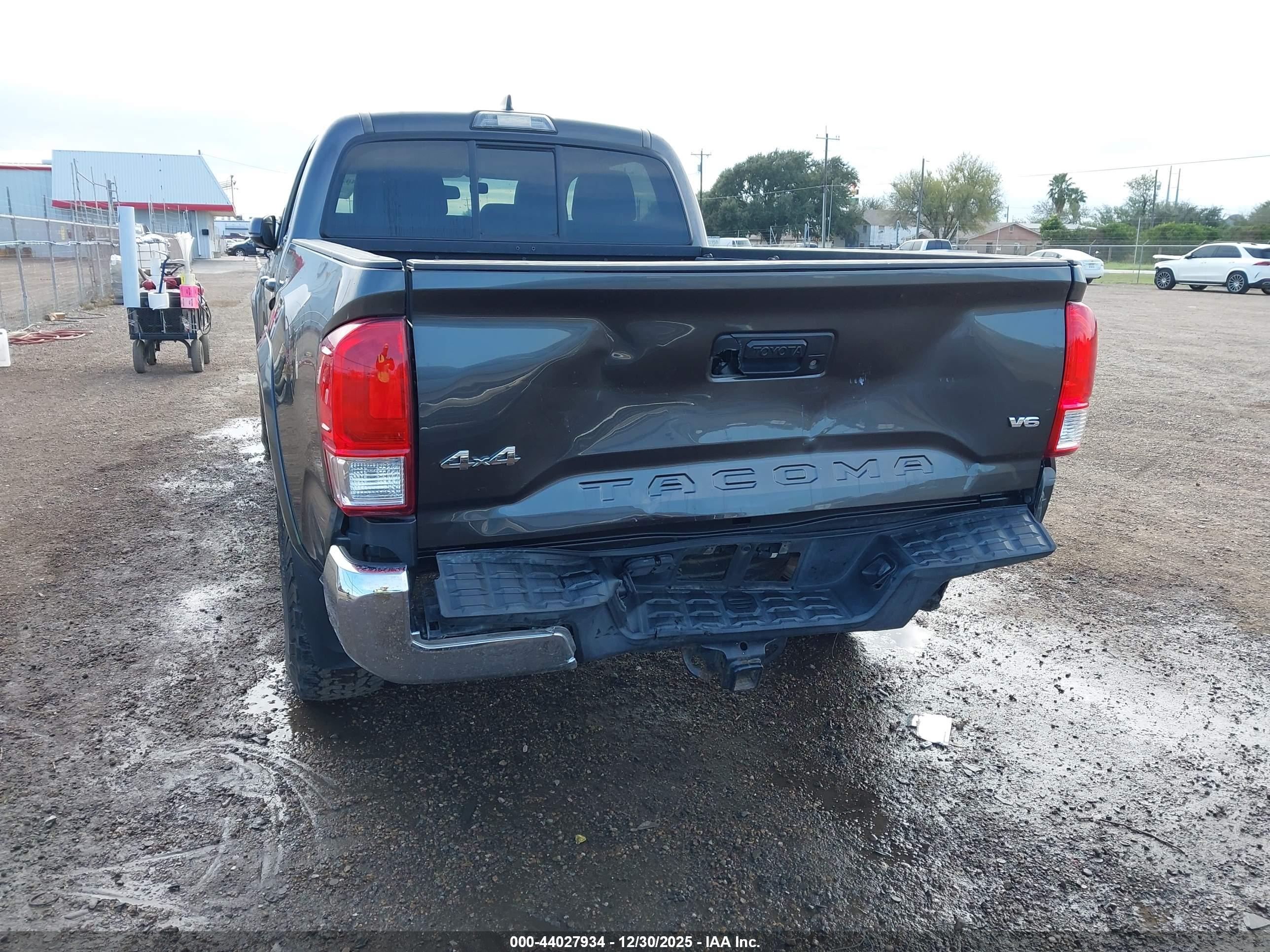 TOYOTA TACOMA image 6