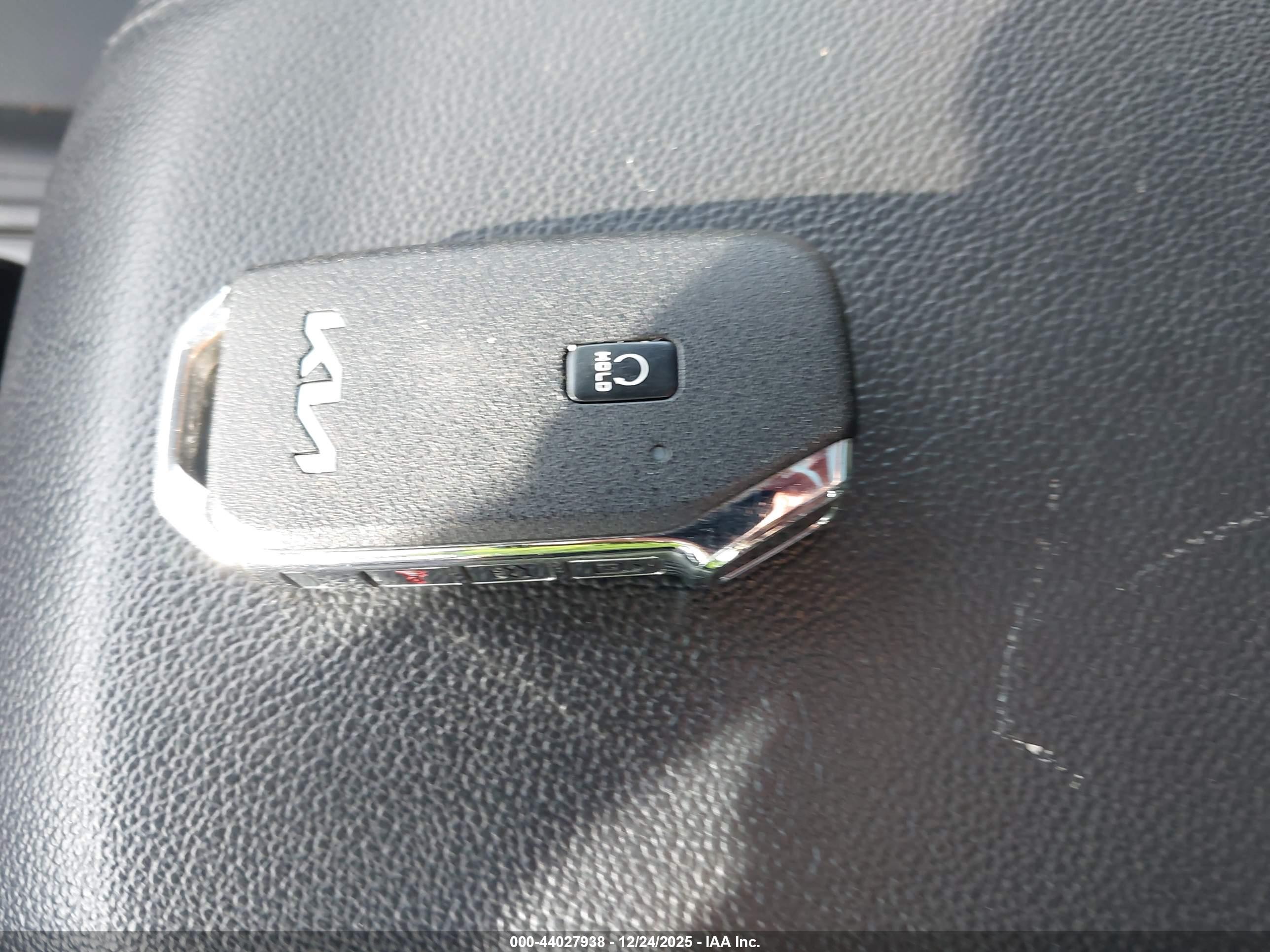 KIA SPORTAGE image 11