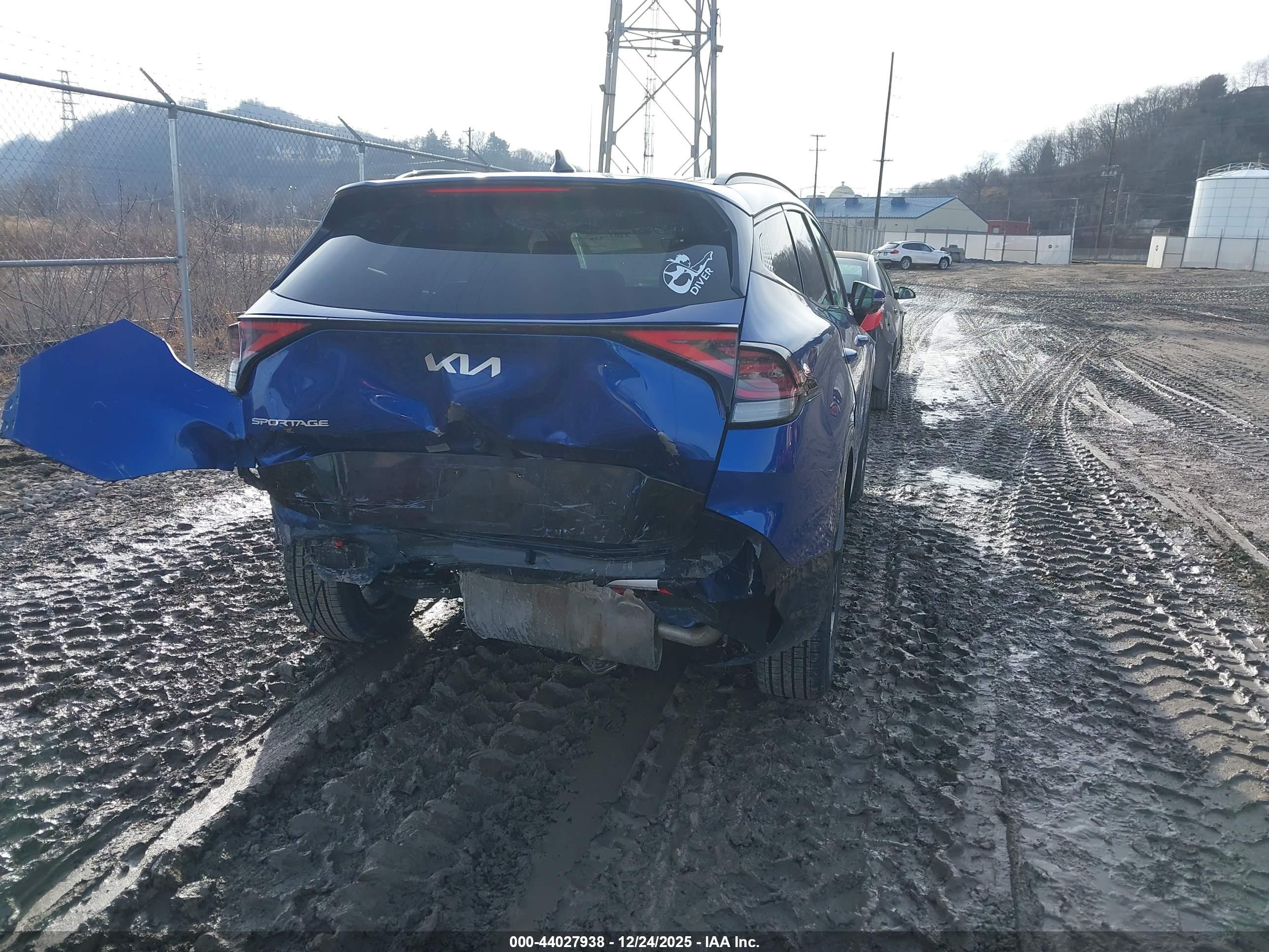 KIA SPORTAGE image 4