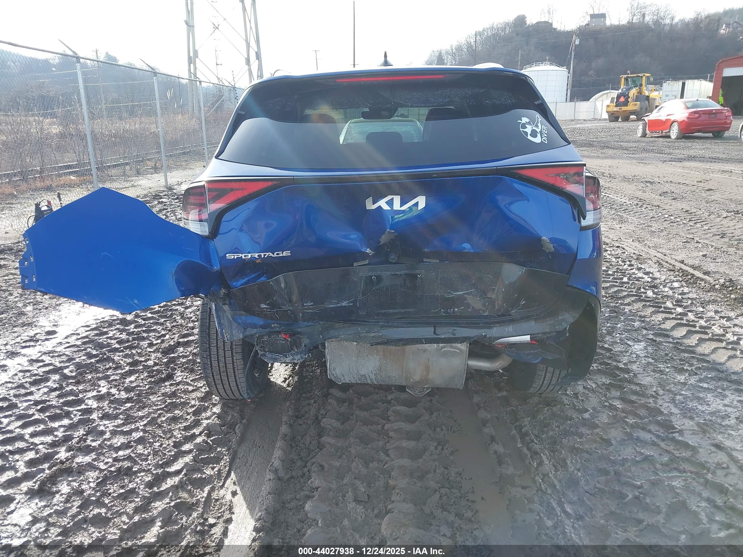 KIA SPORTAGE image 6