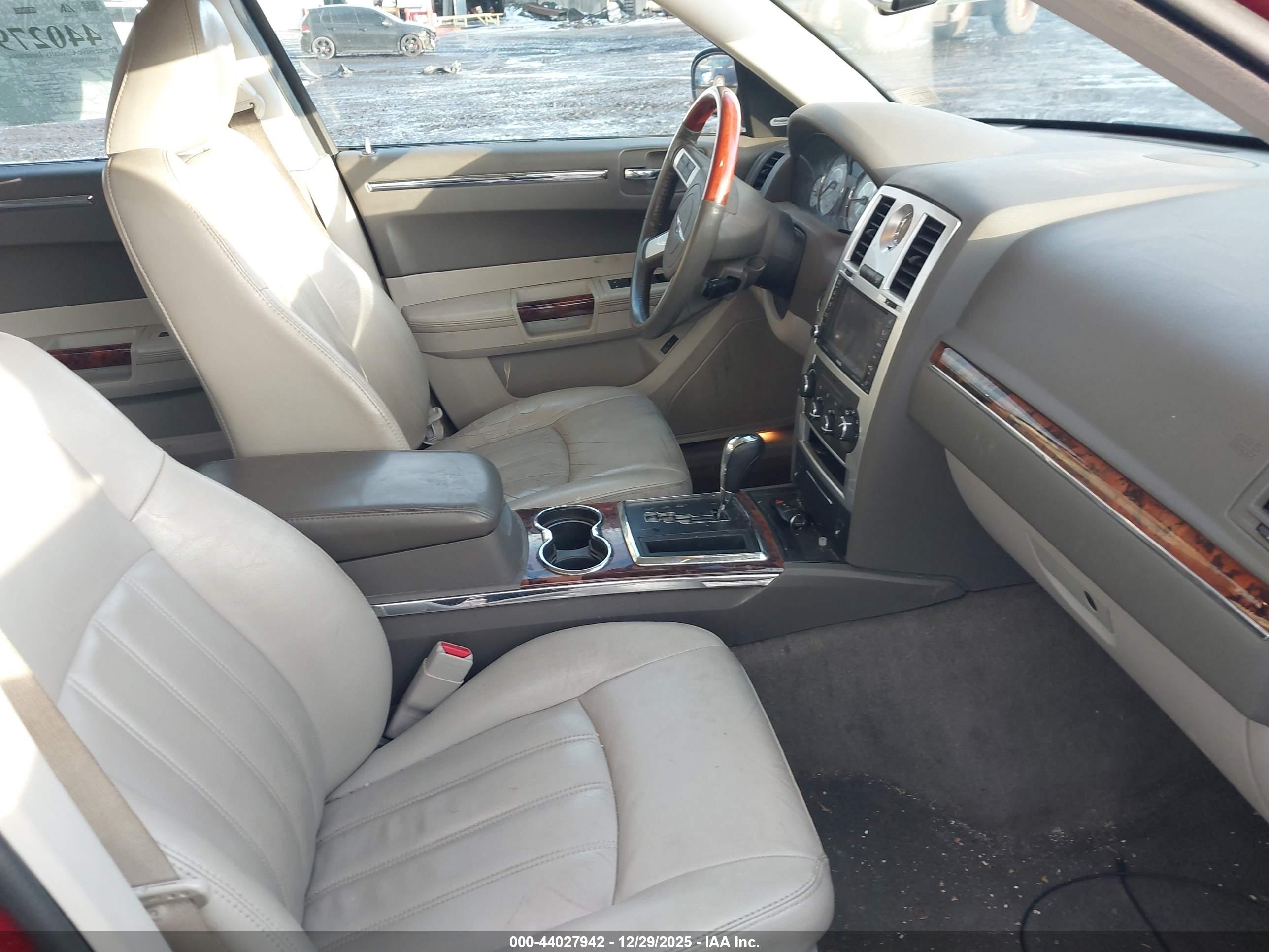 CHRYSLER 300C image 5