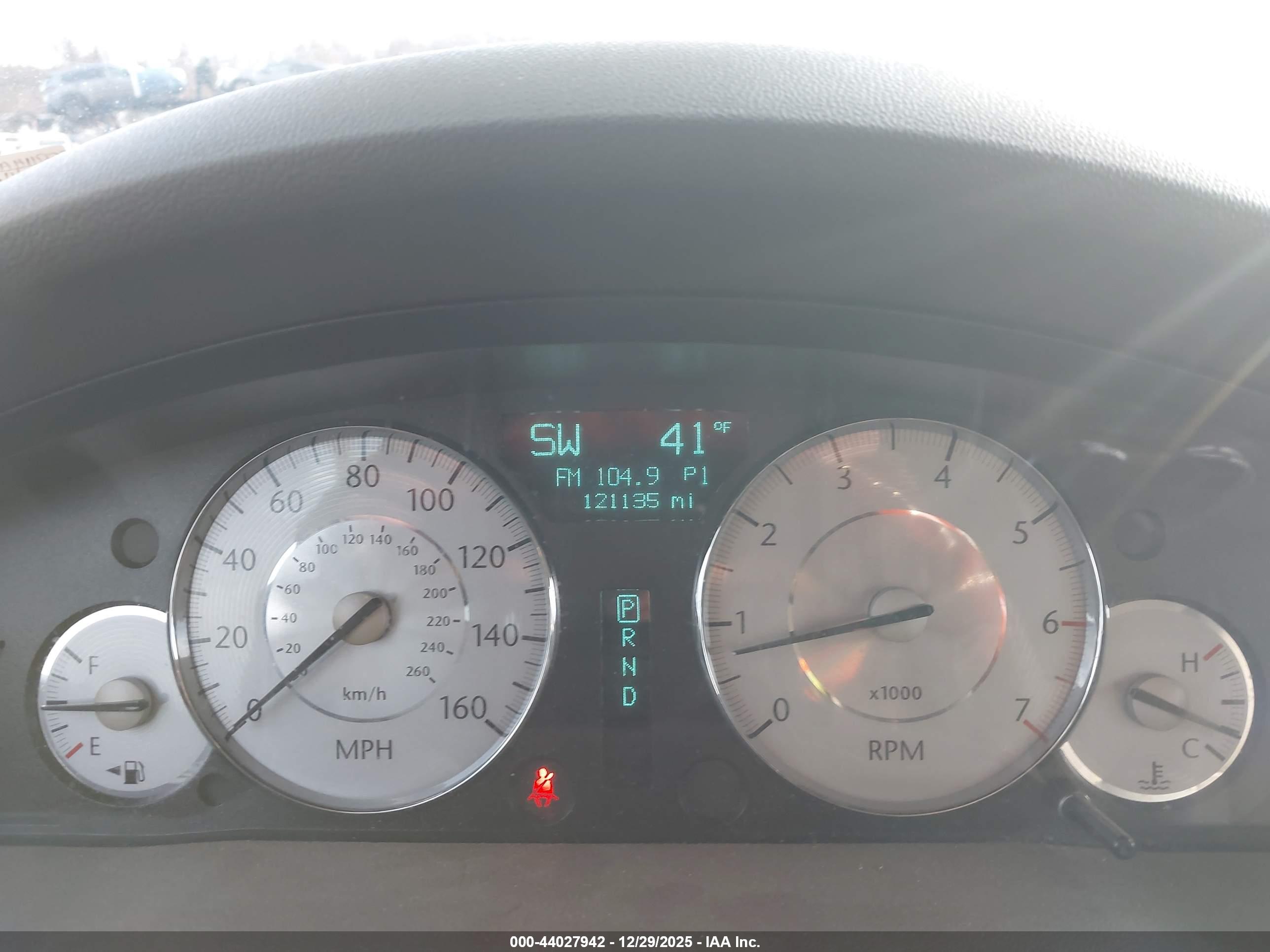 CHRYSLER 300C image 7