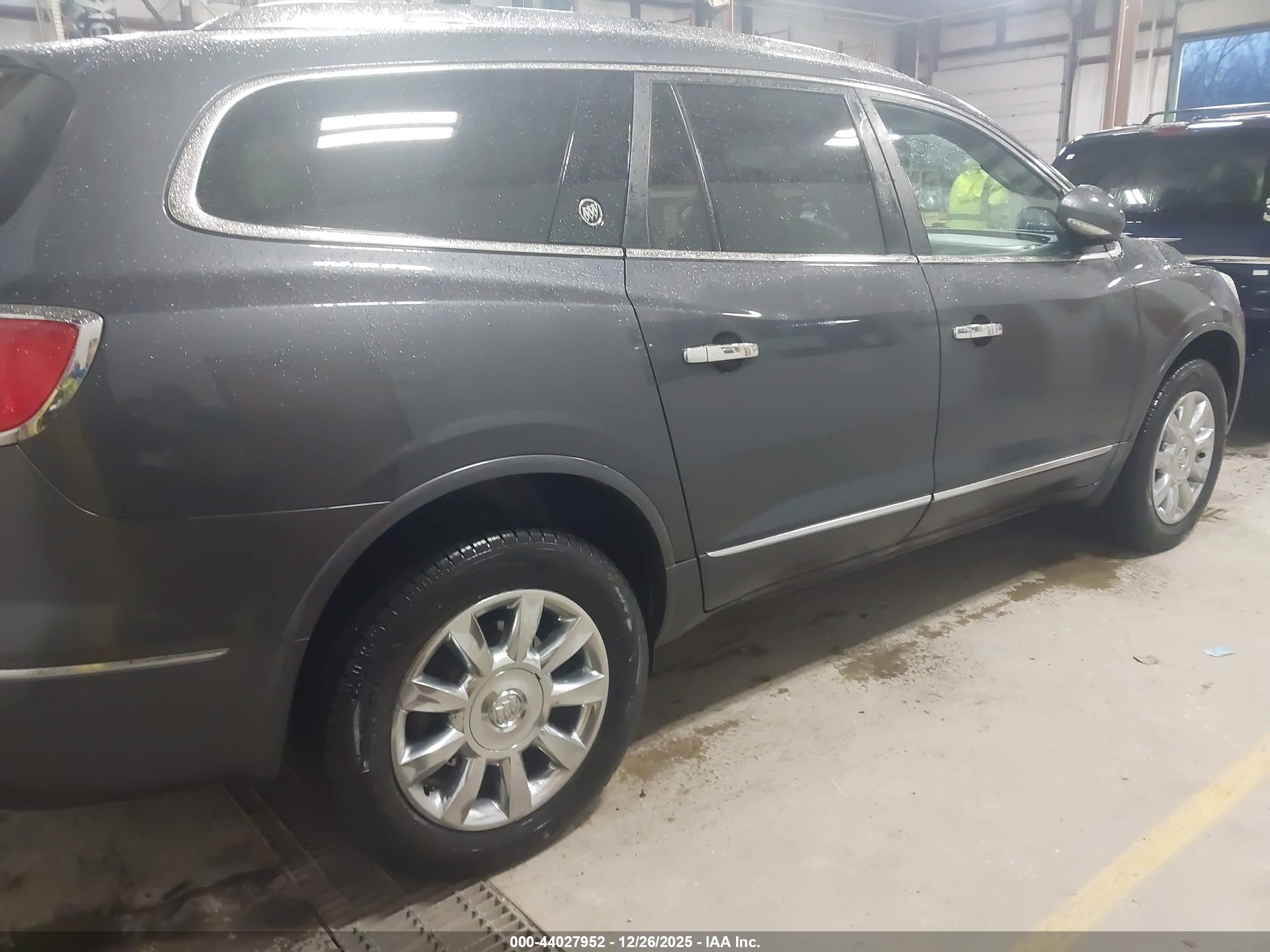 BUICK ENCLAVE image 4