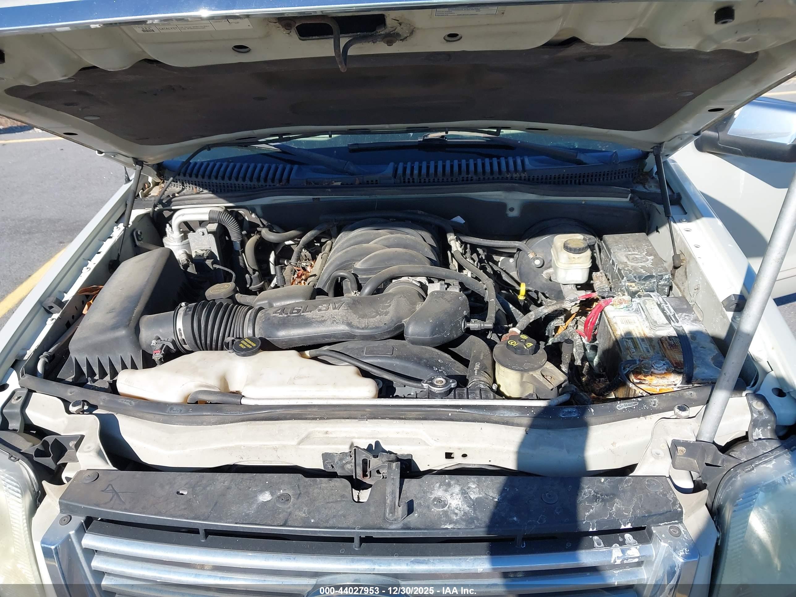 FORD EXPLORER image 10