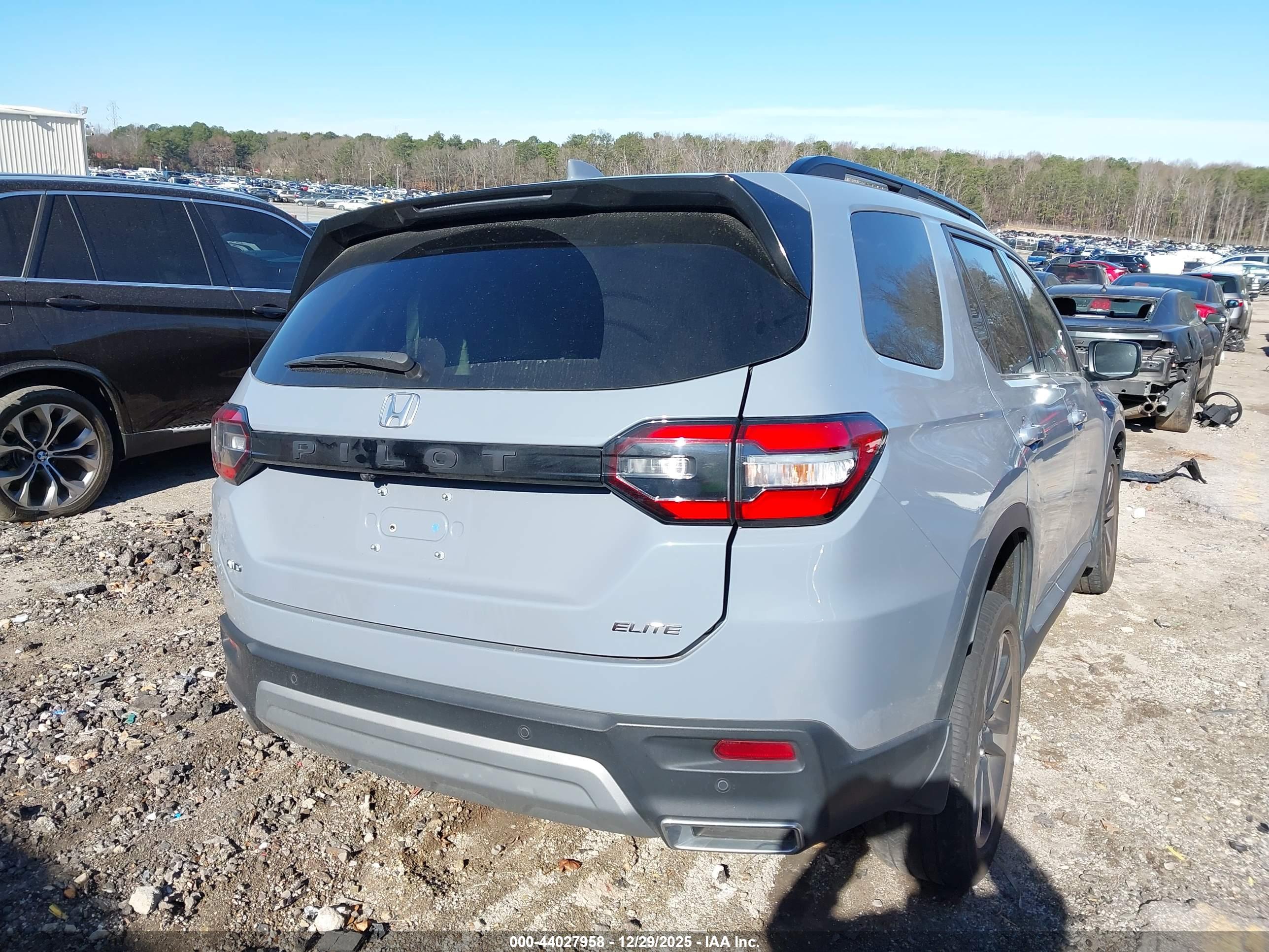 HONDA PILOT image 4