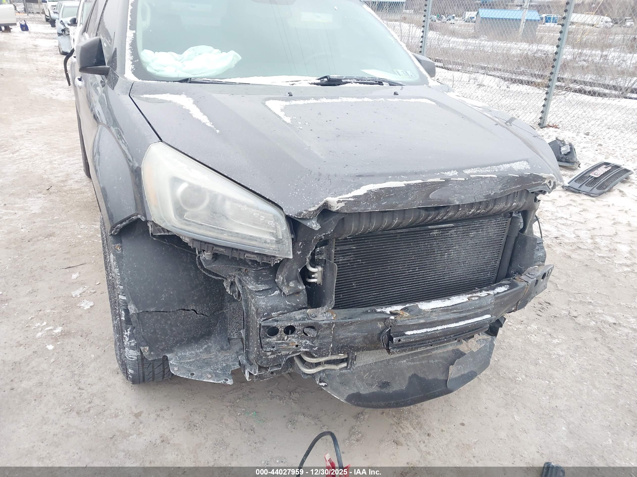 GMC ACADIA image 6