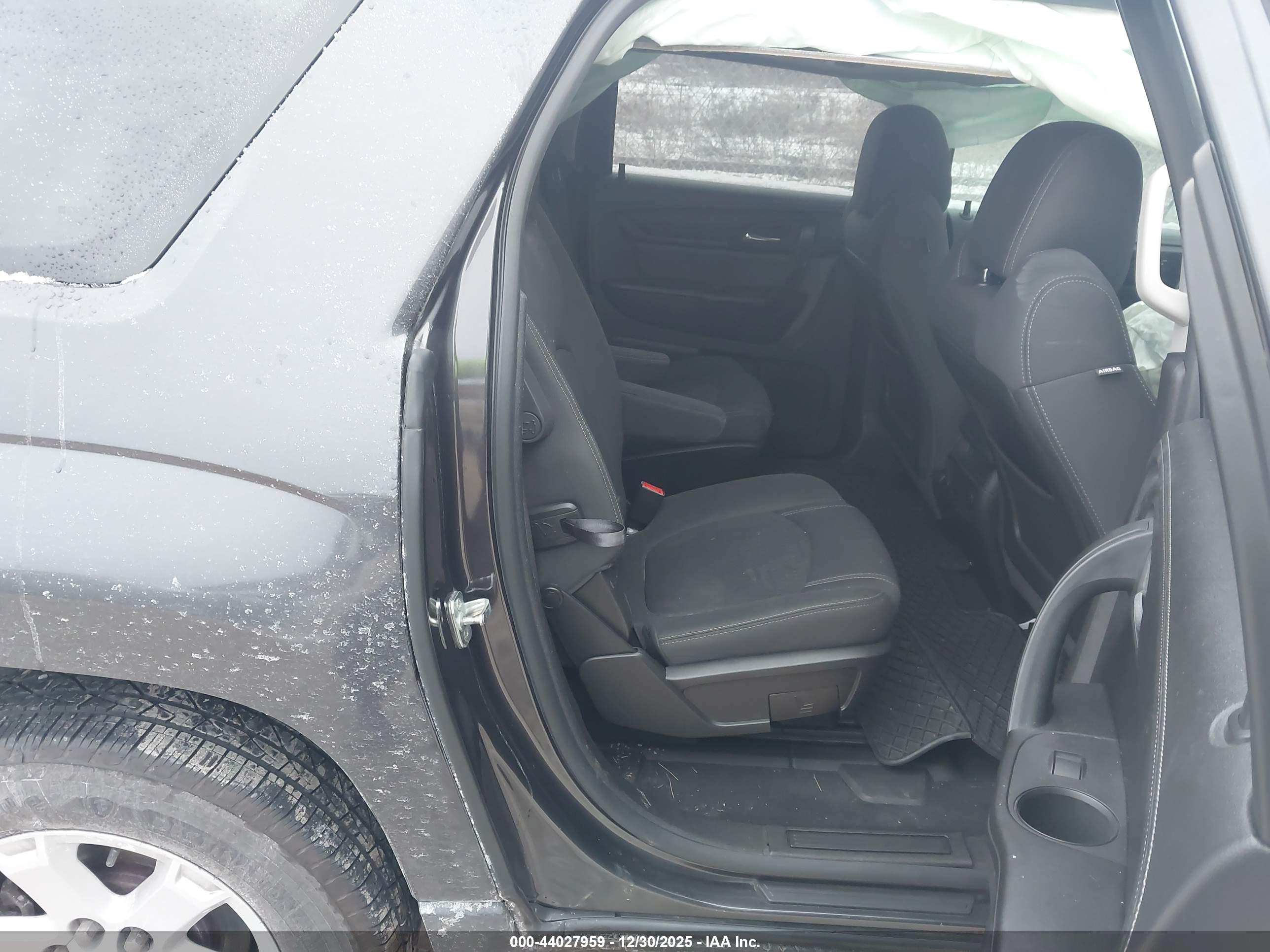 GMC ACADIA image 8