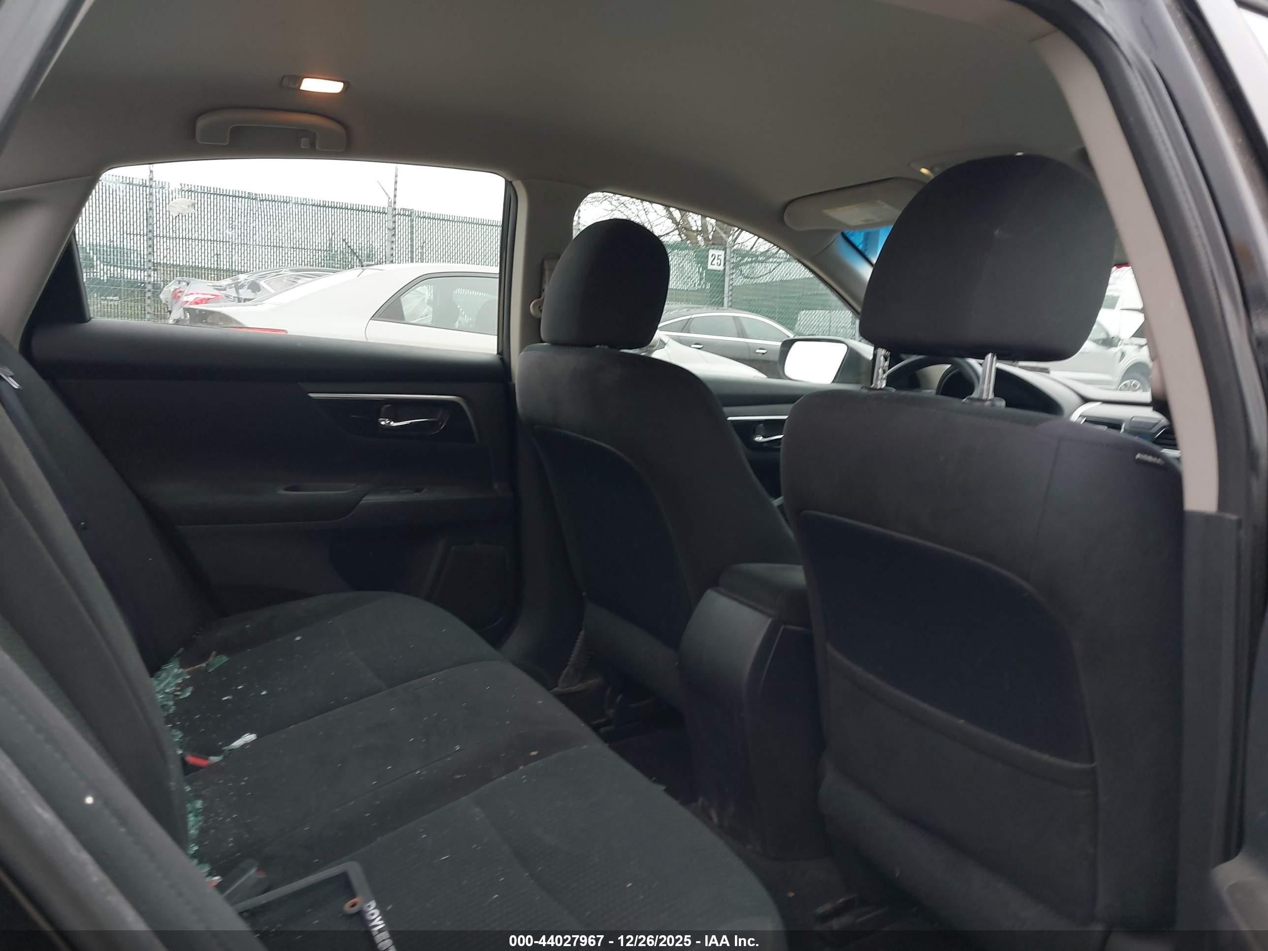 NISSAN ALTIMA image 8