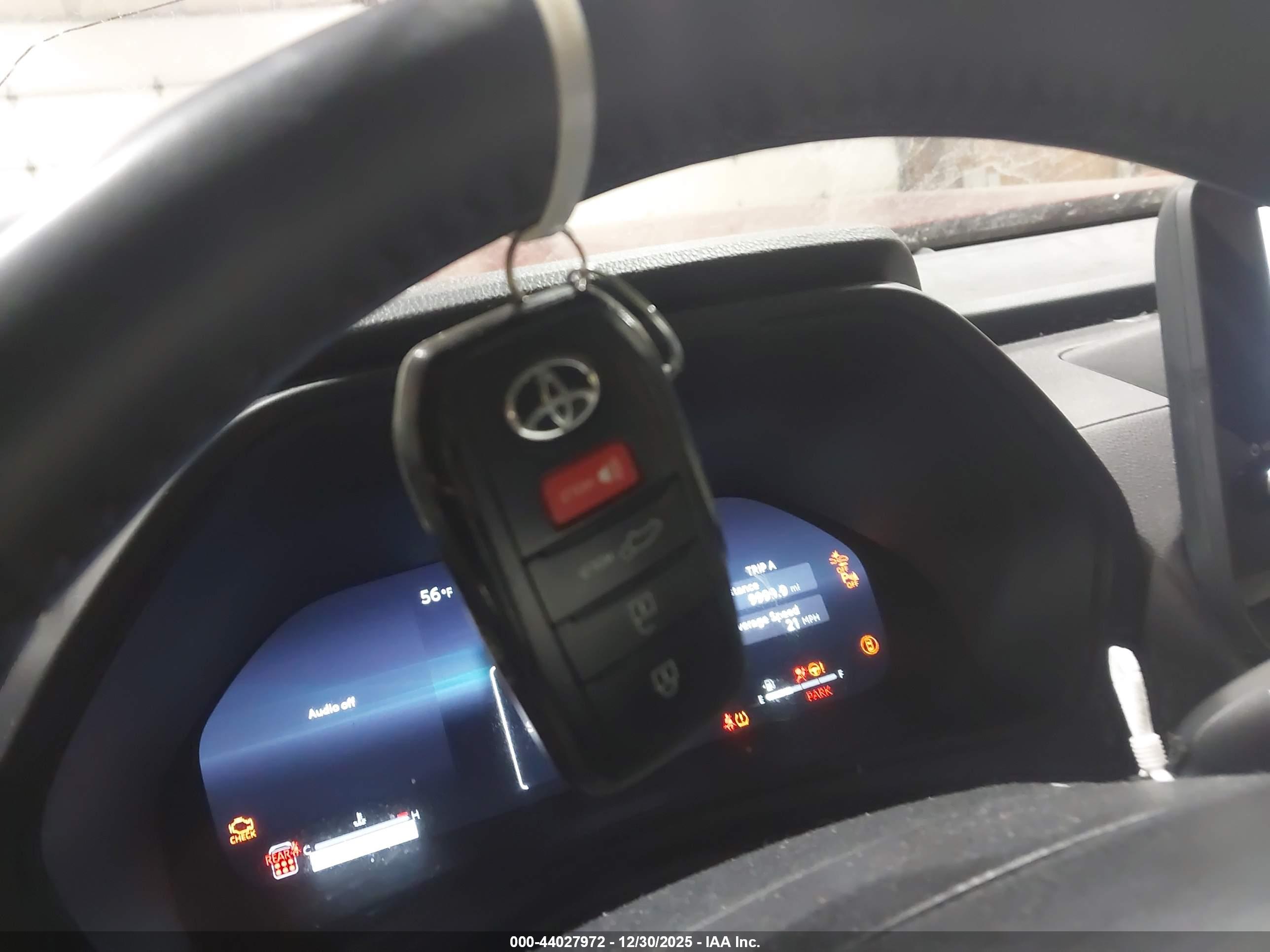 TOYOTA GRAND image 11