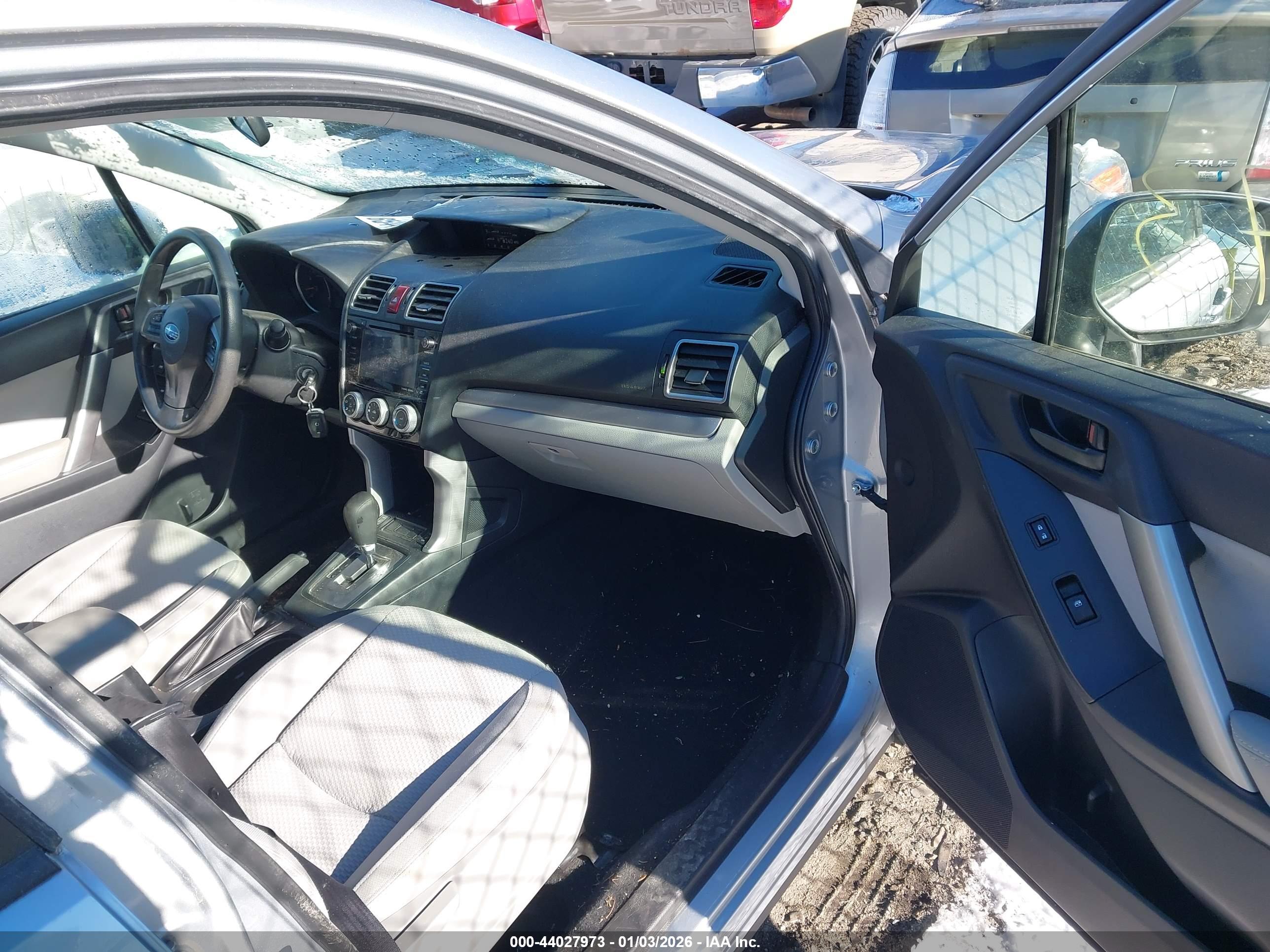 SUBARU FORESTER image 5