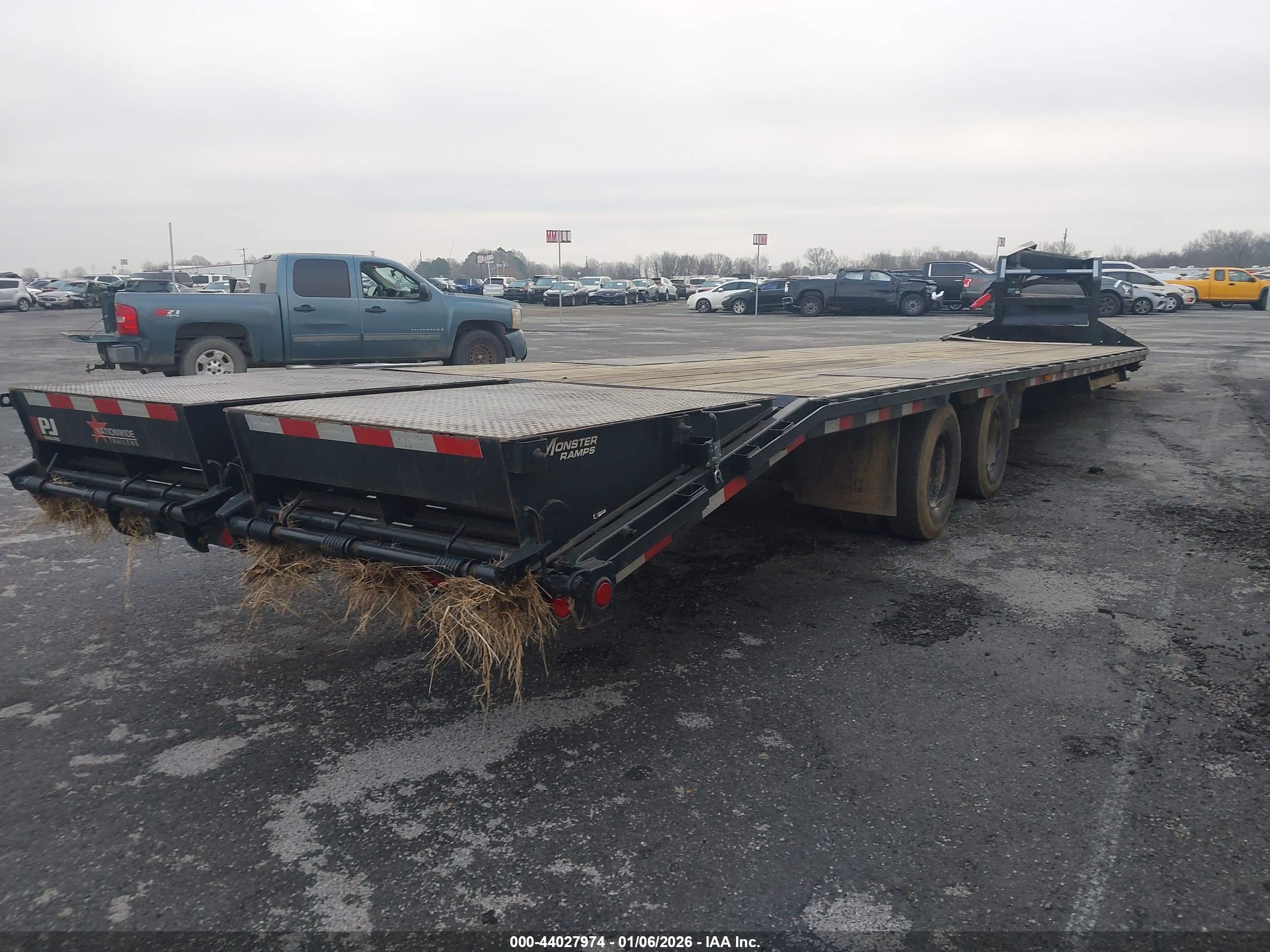 PJ TRAILERS image 4
