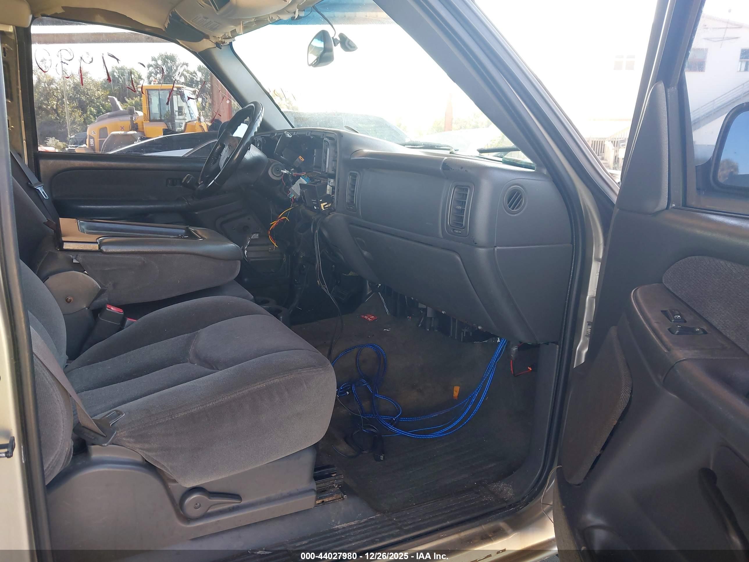GMC SIERRA image 5
