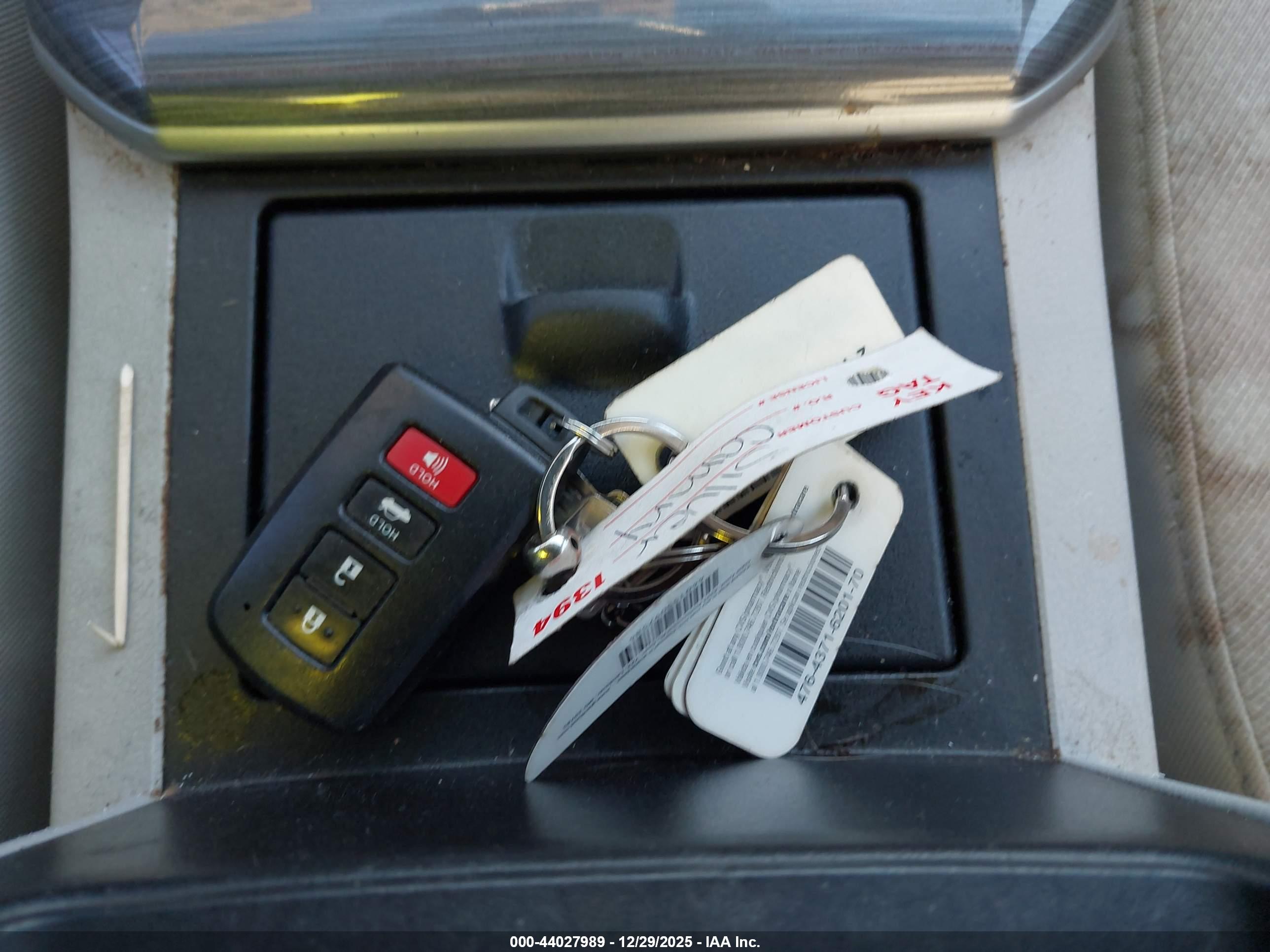 TOYOTA CAMRY image 11