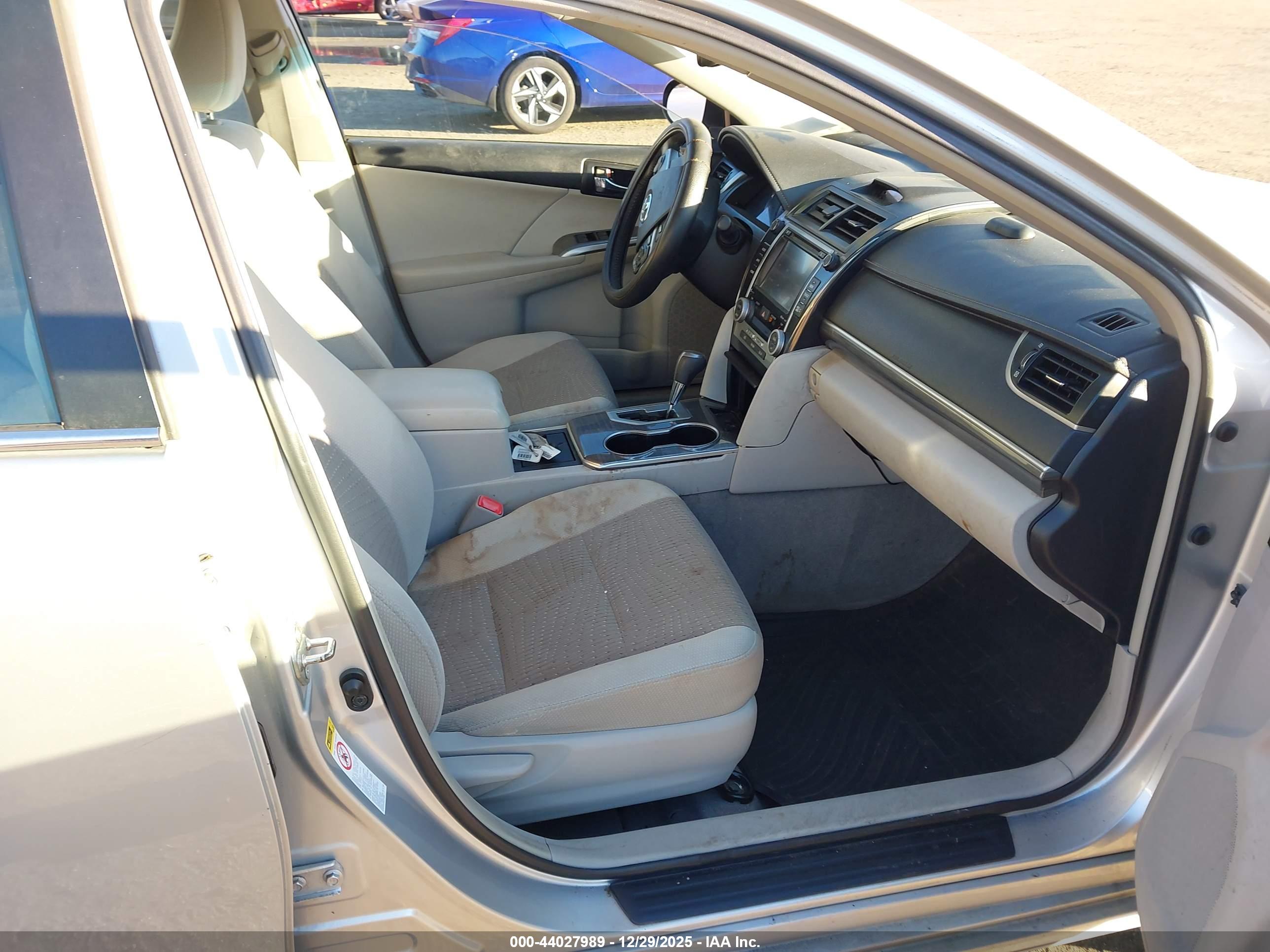 TOYOTA CAMRY image 5
