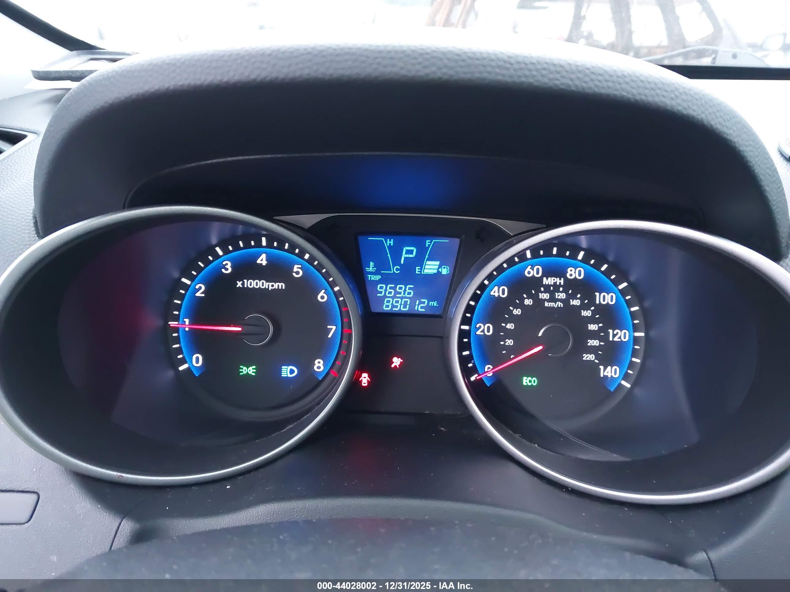 HYUNDAI TUCSON image 7