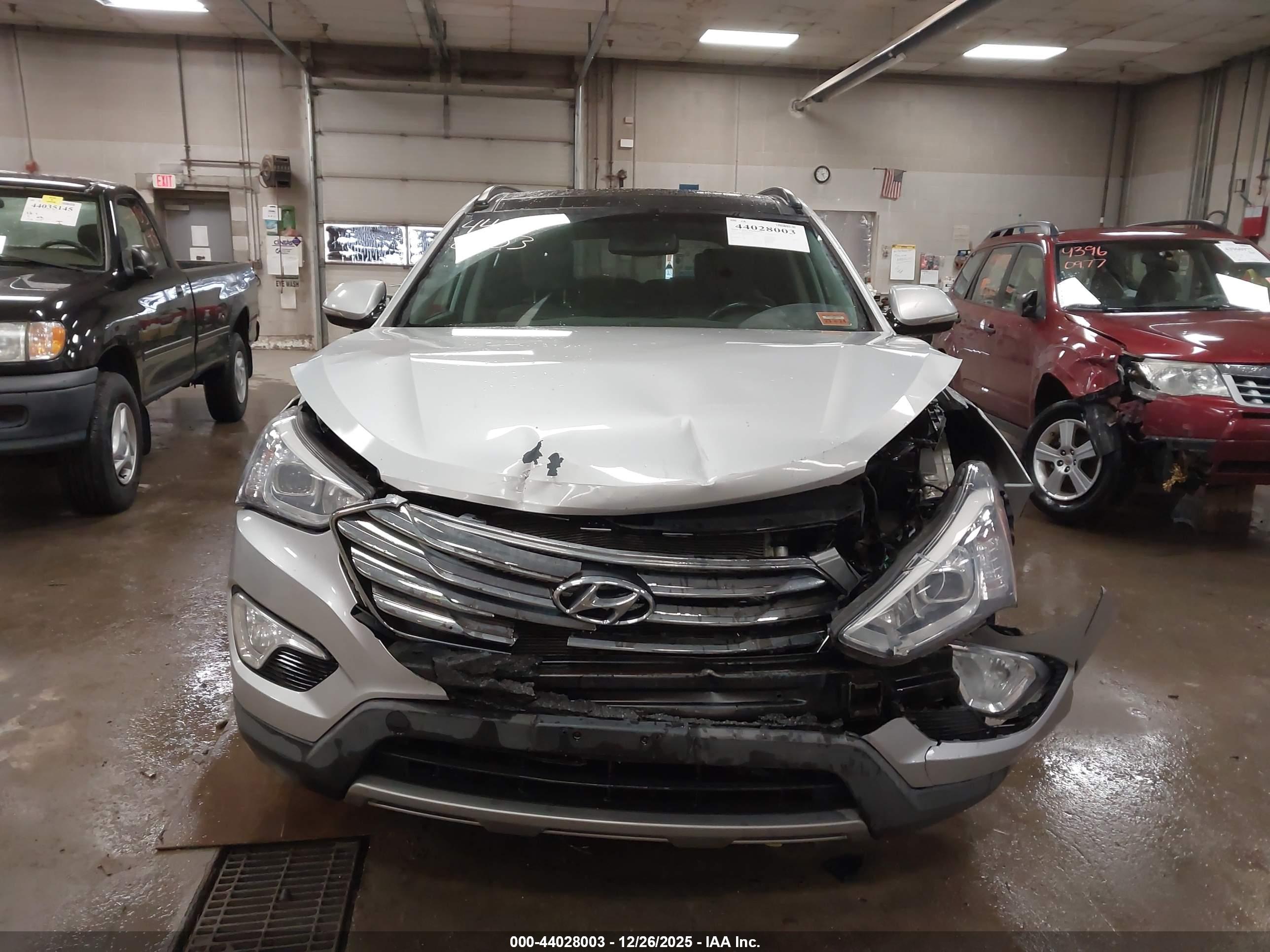 HYUNDAI SANTA image 6