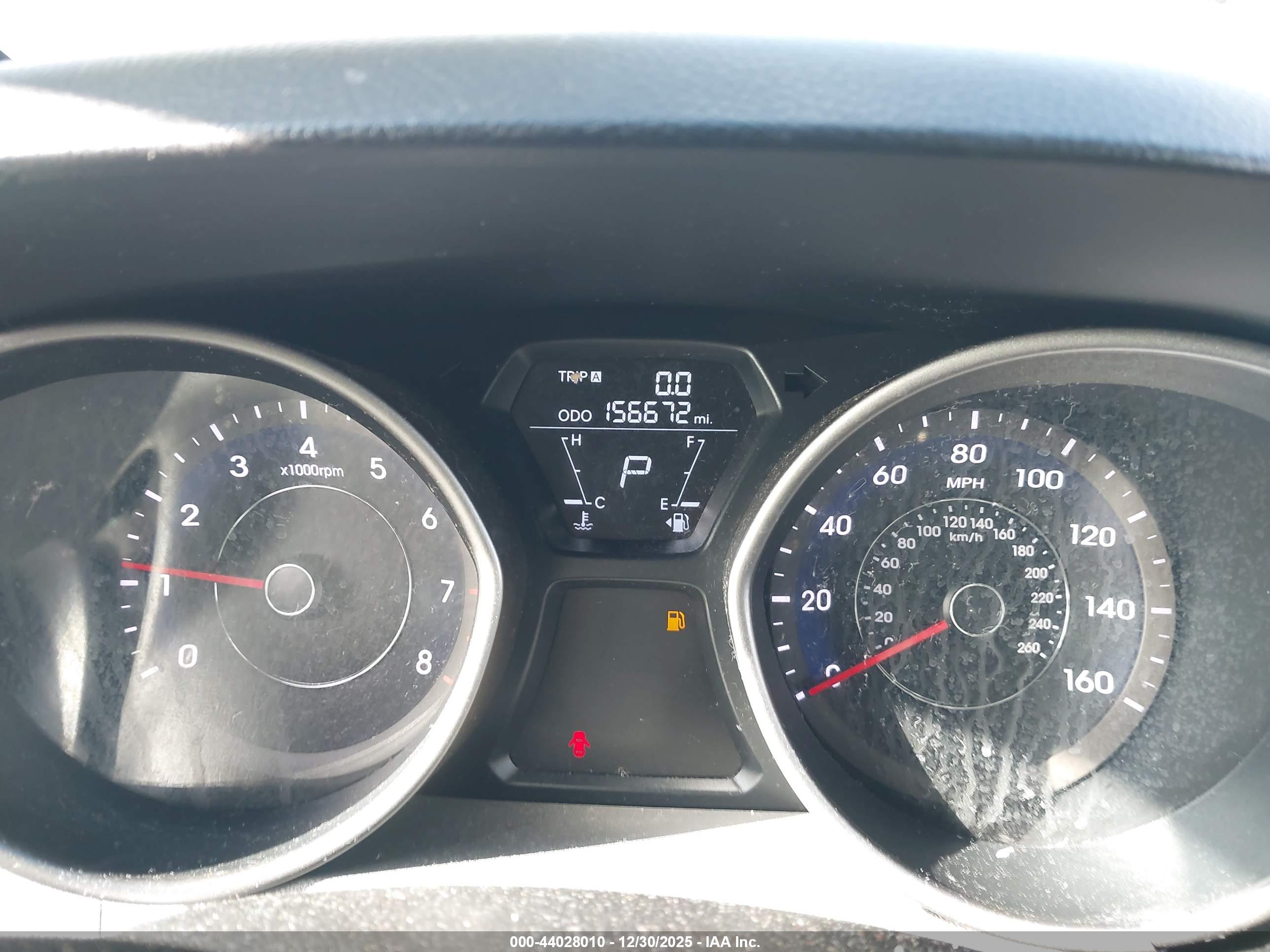 HYUNDAI ELANTRA image 7