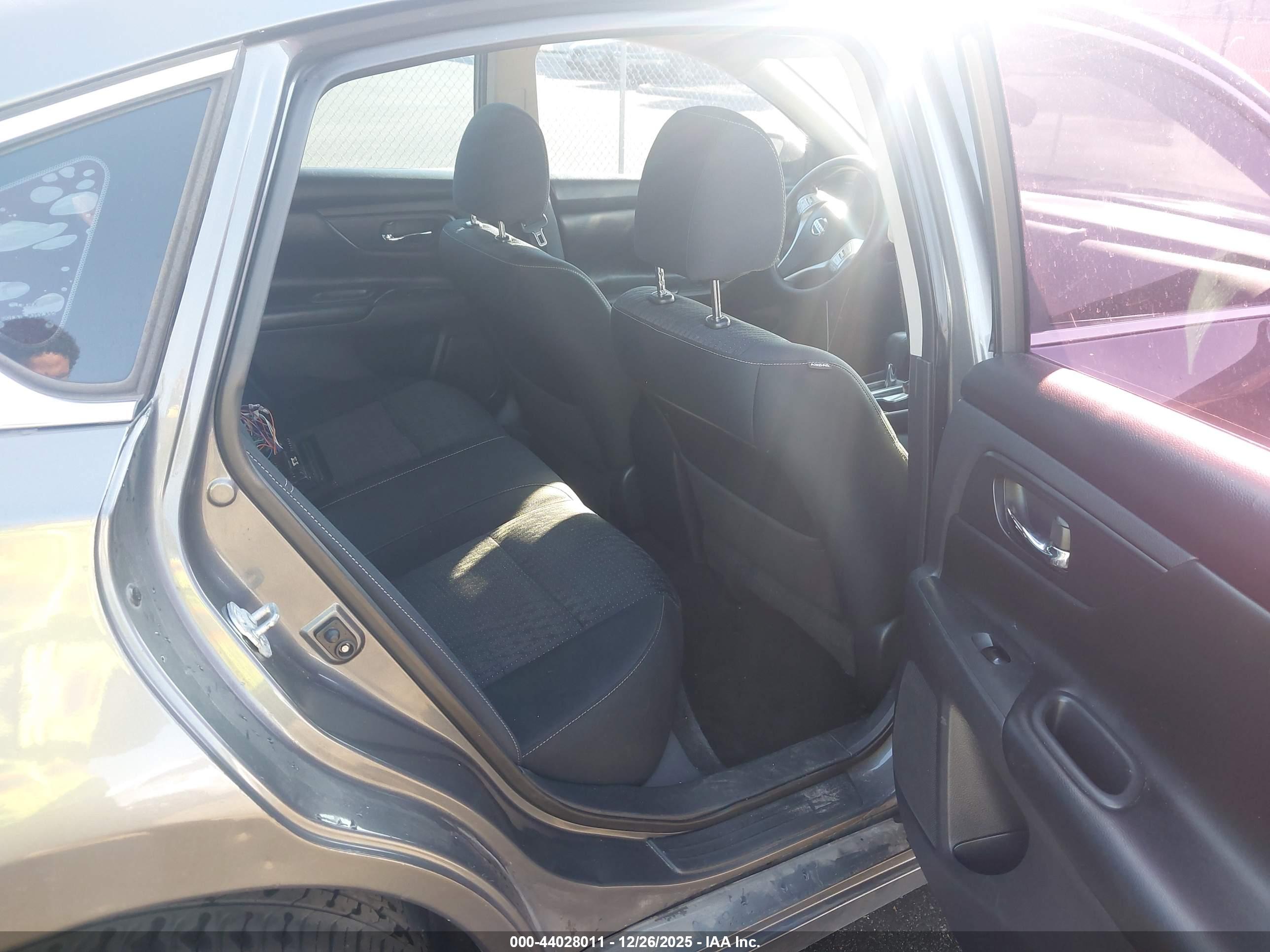 NISSAN ALTIMA image 8