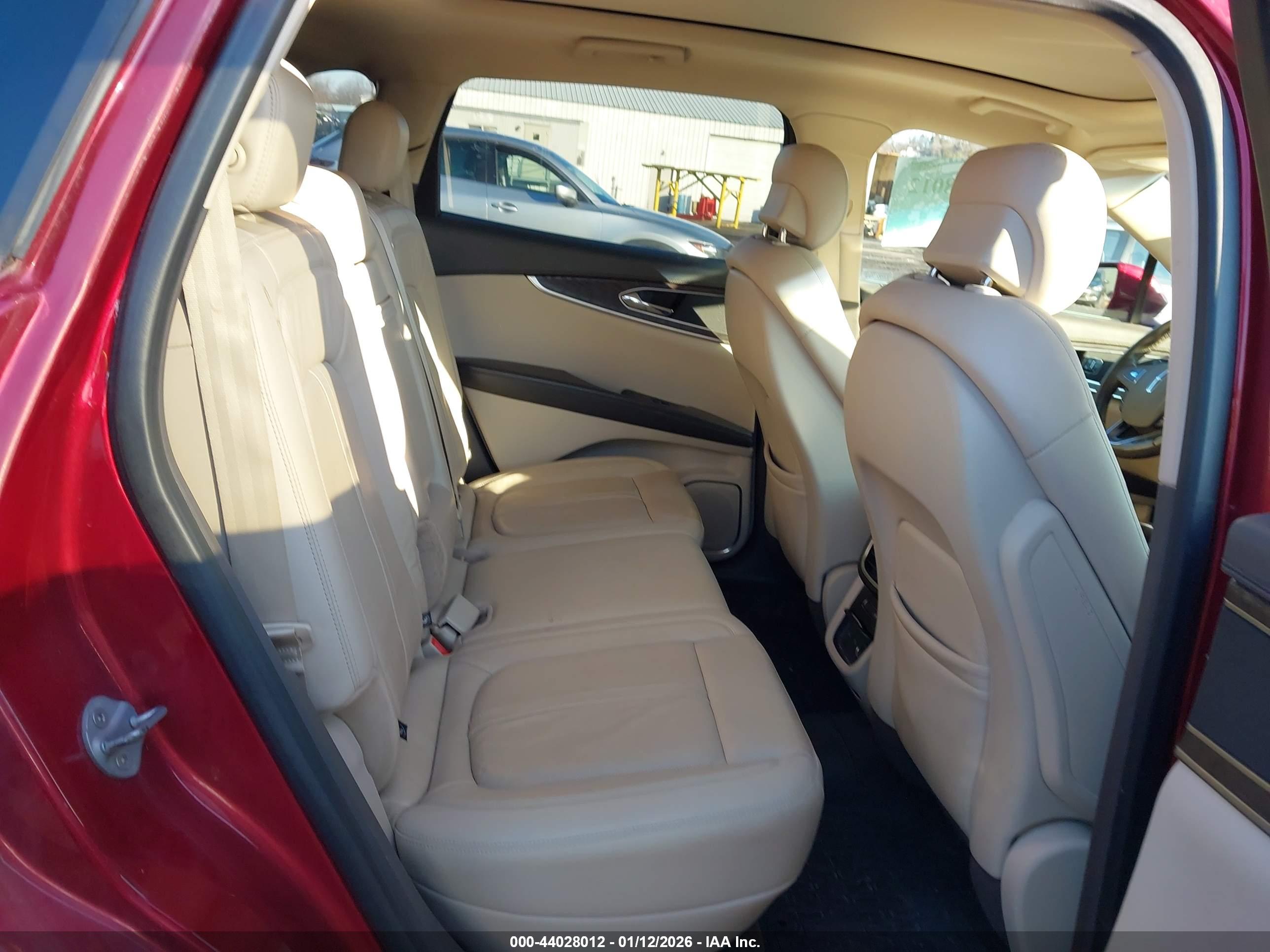 LINCOLN MKX image 8