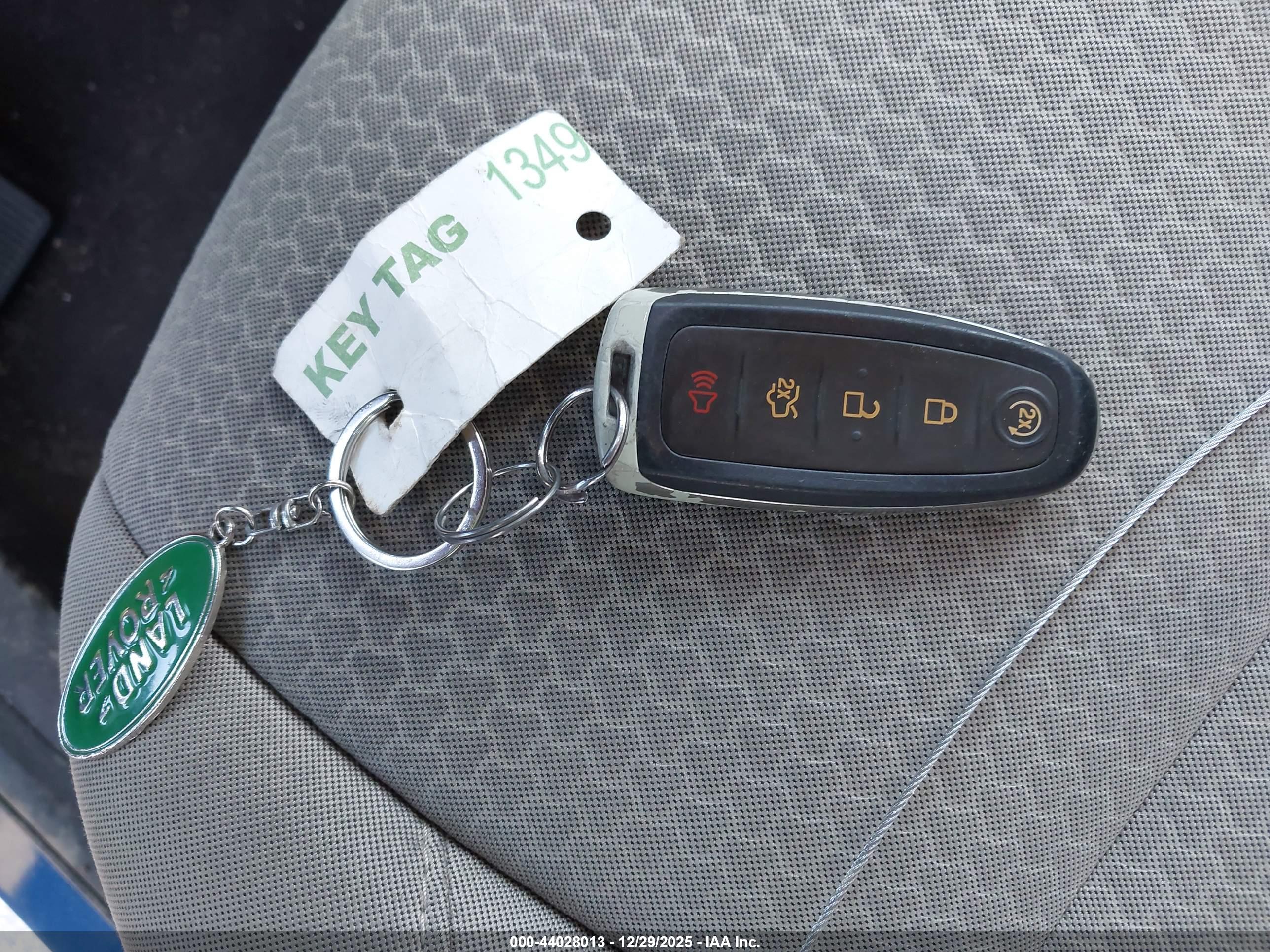 FORD ESCAPE image 11