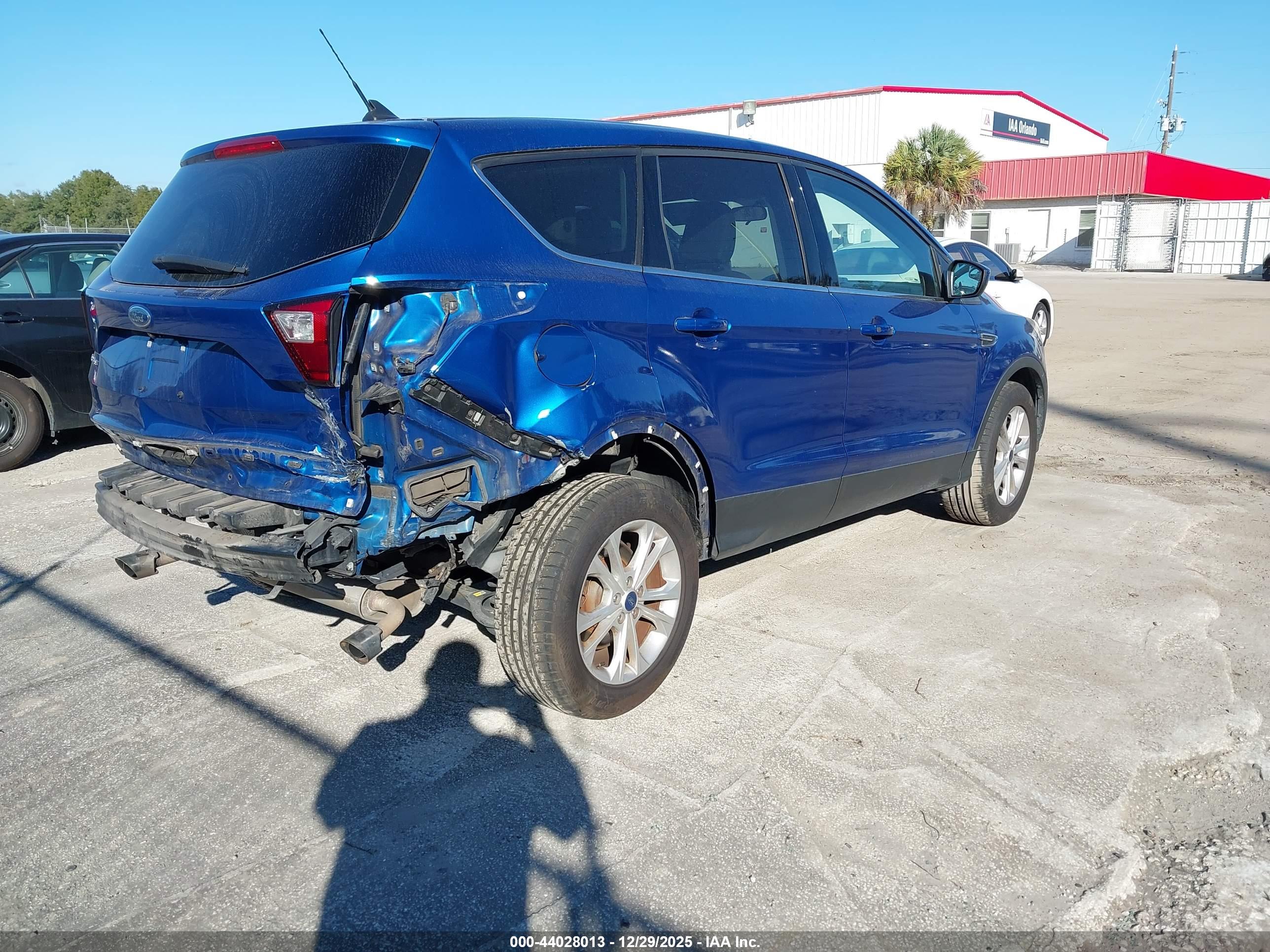 FORD ESCAPE image 4
