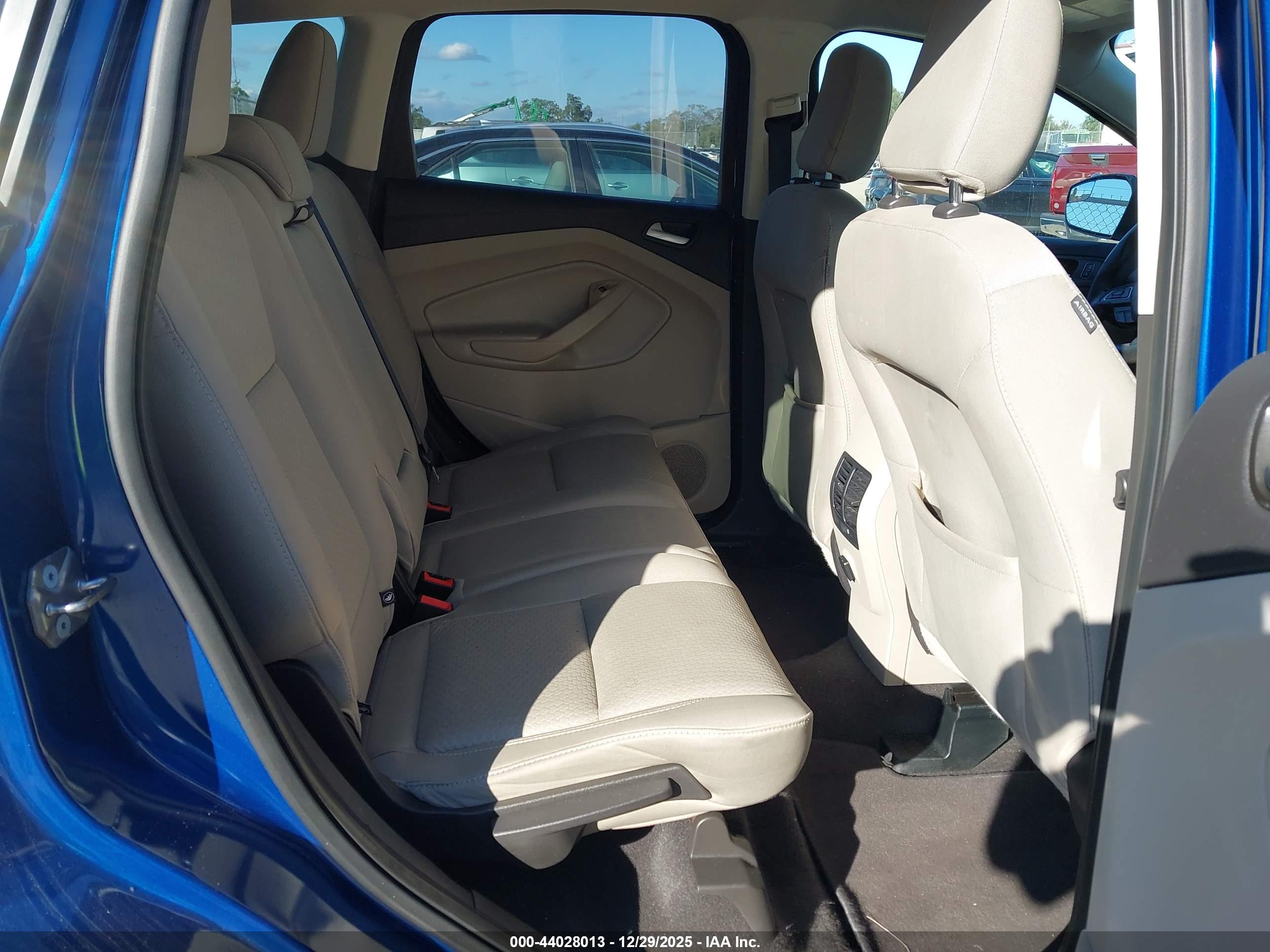 FORD ESCAPE image 8
