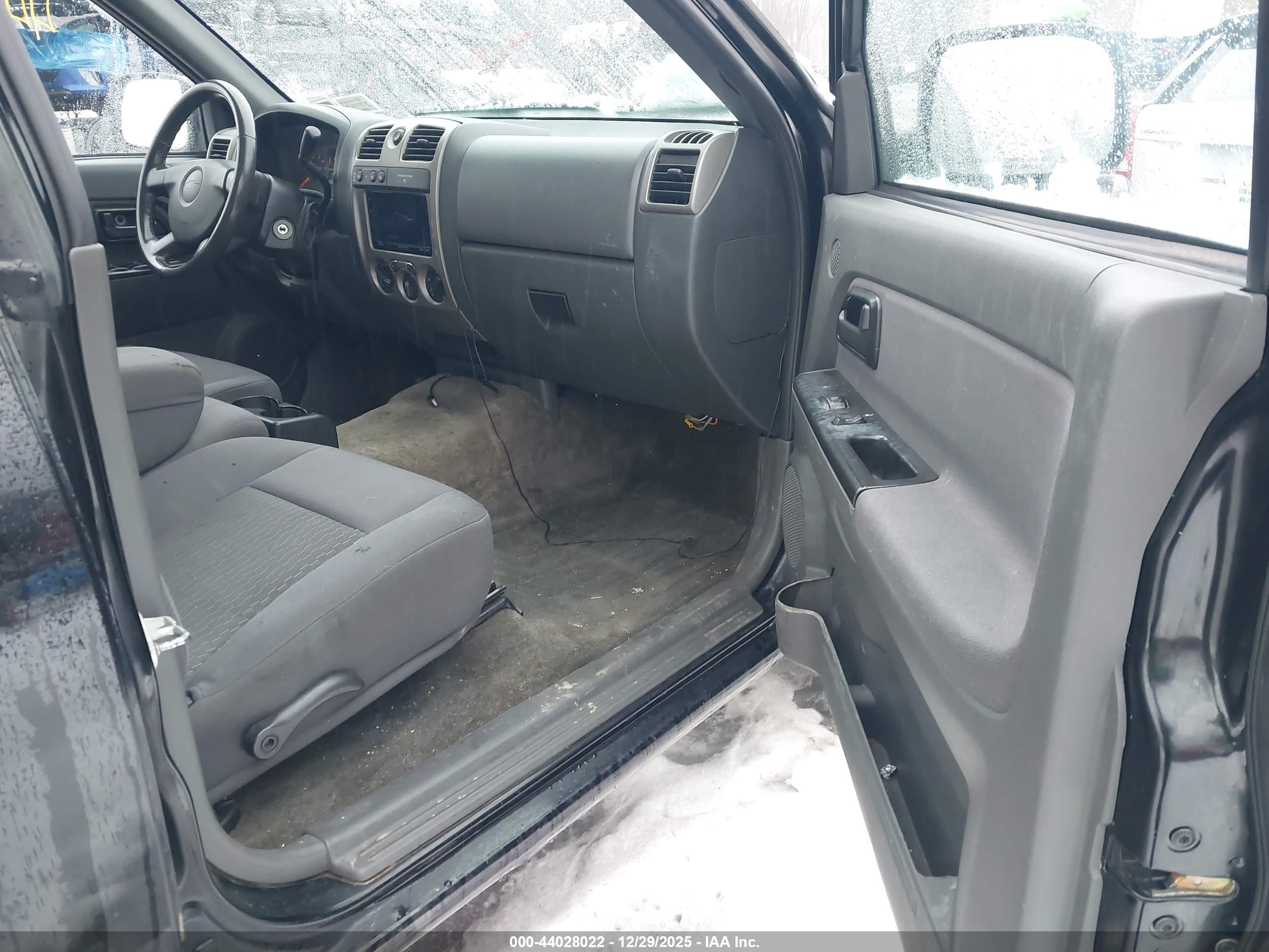 CHEVROLET COLORADO image 5