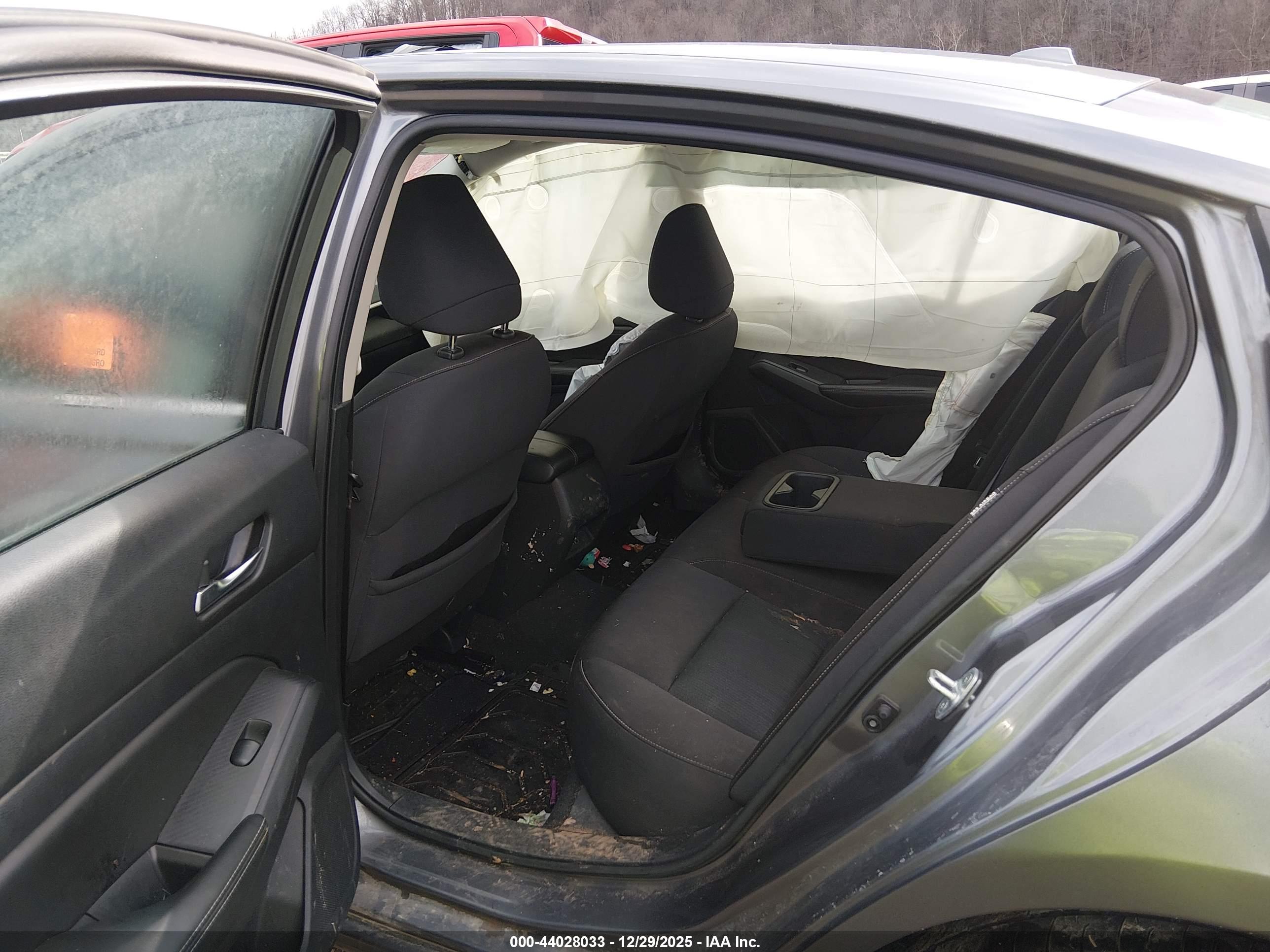 NISSAN ALTIMA image 8