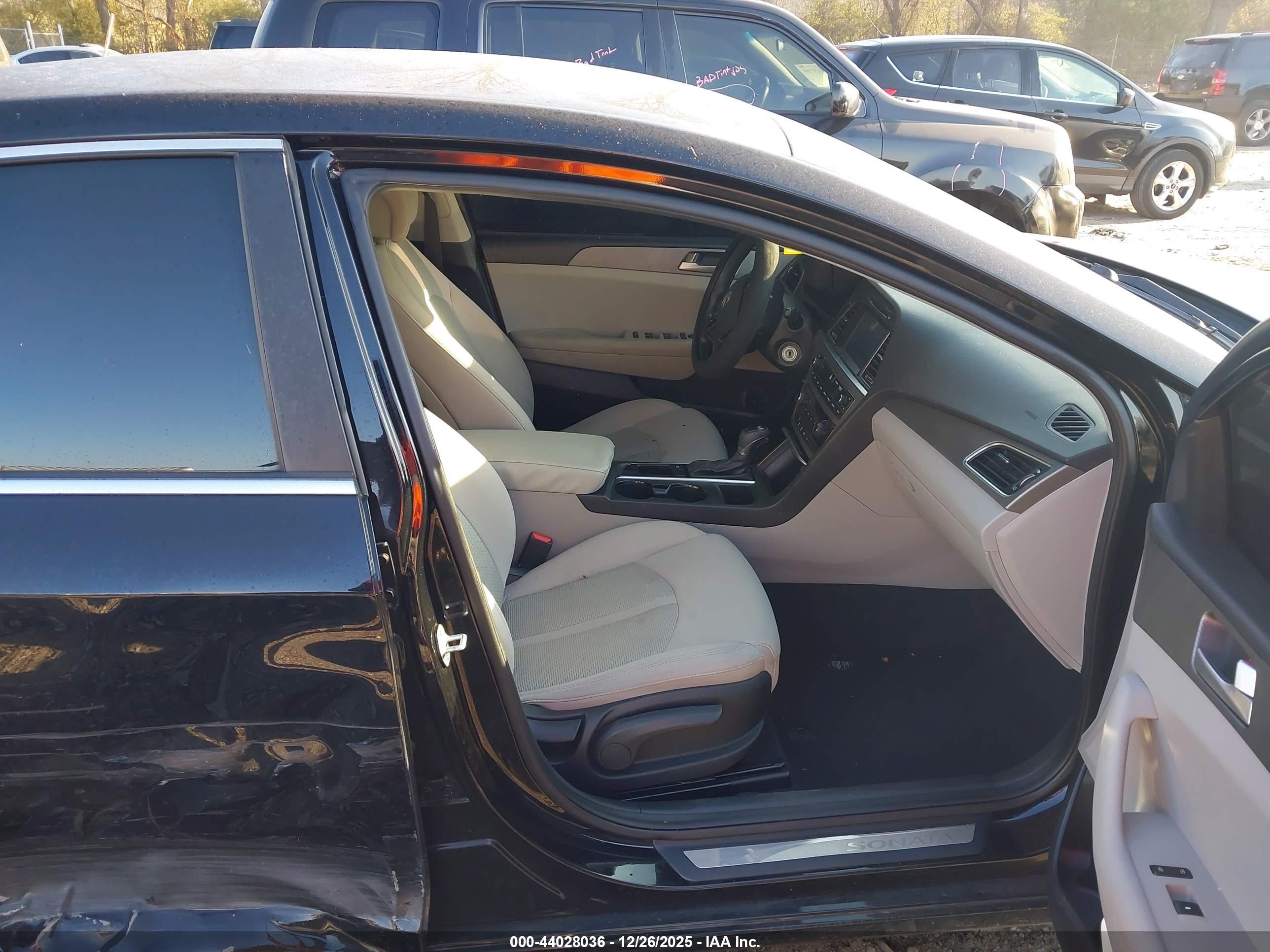 HYUNDAI SONATA image 5