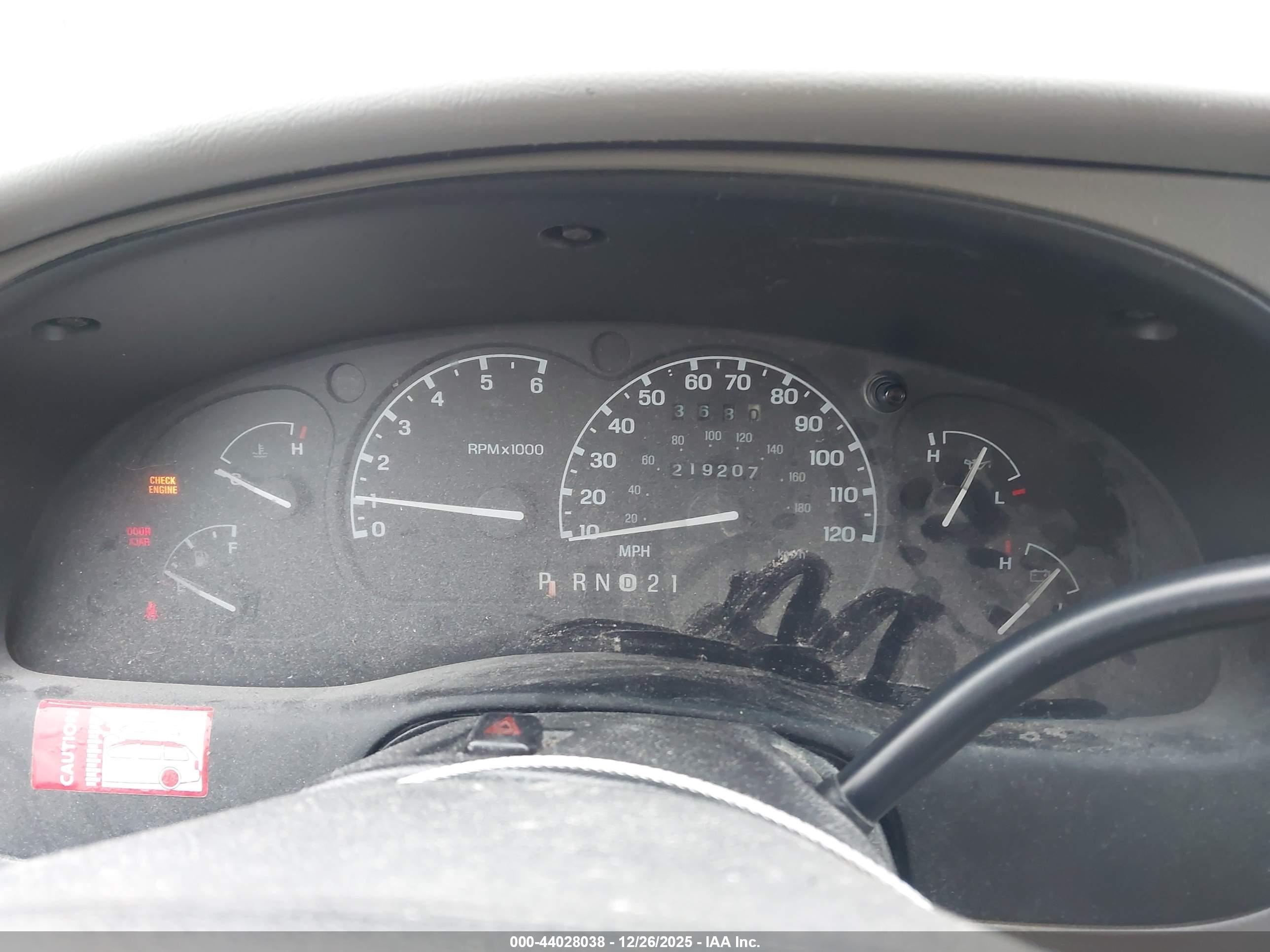 FORD EXPLORER image 7