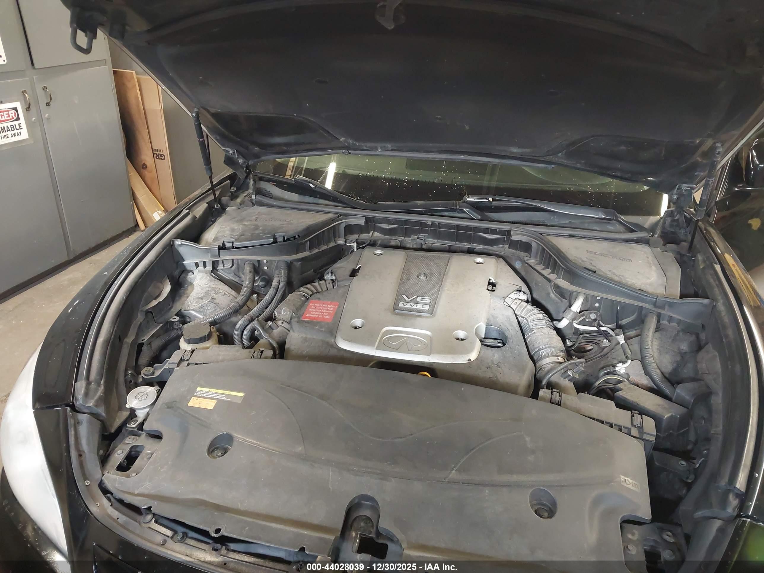INFINITI M37X image 10