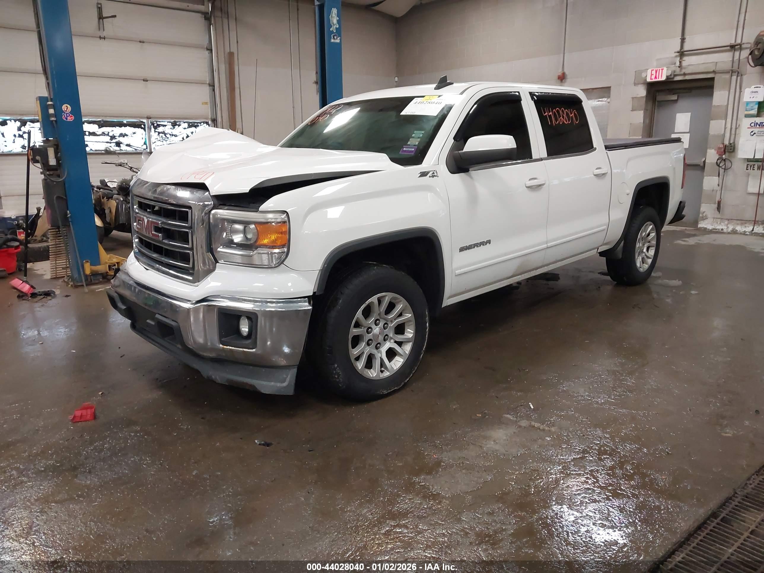 GMC SIERRA image 2