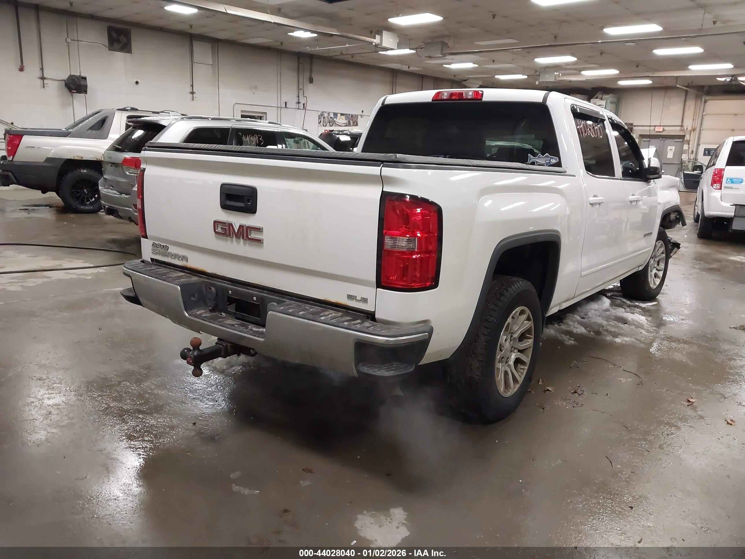 GMC SIERRA image 4
