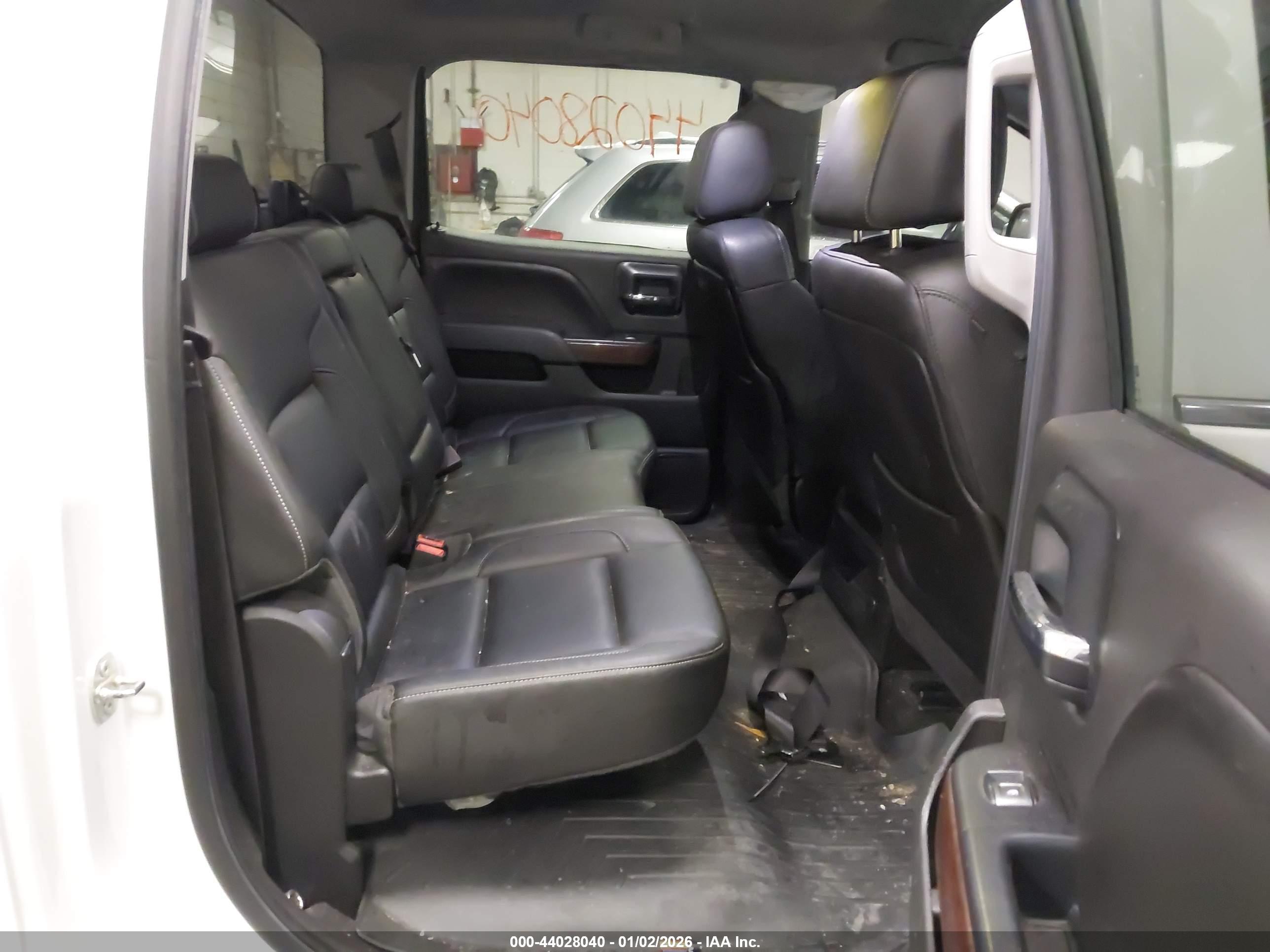 GMC SIERRA image 8