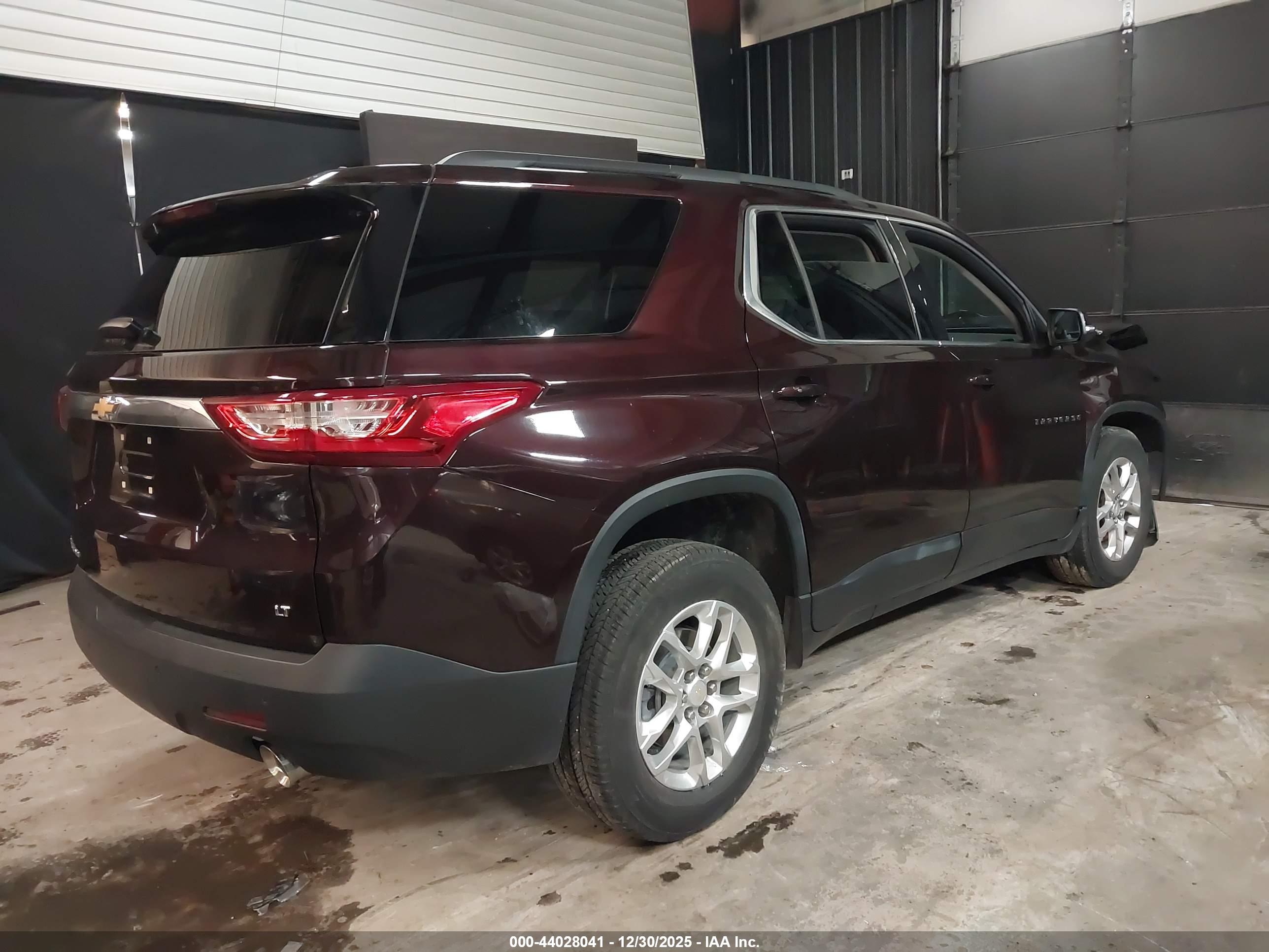 CHEVROLET TRAVERSE image 4