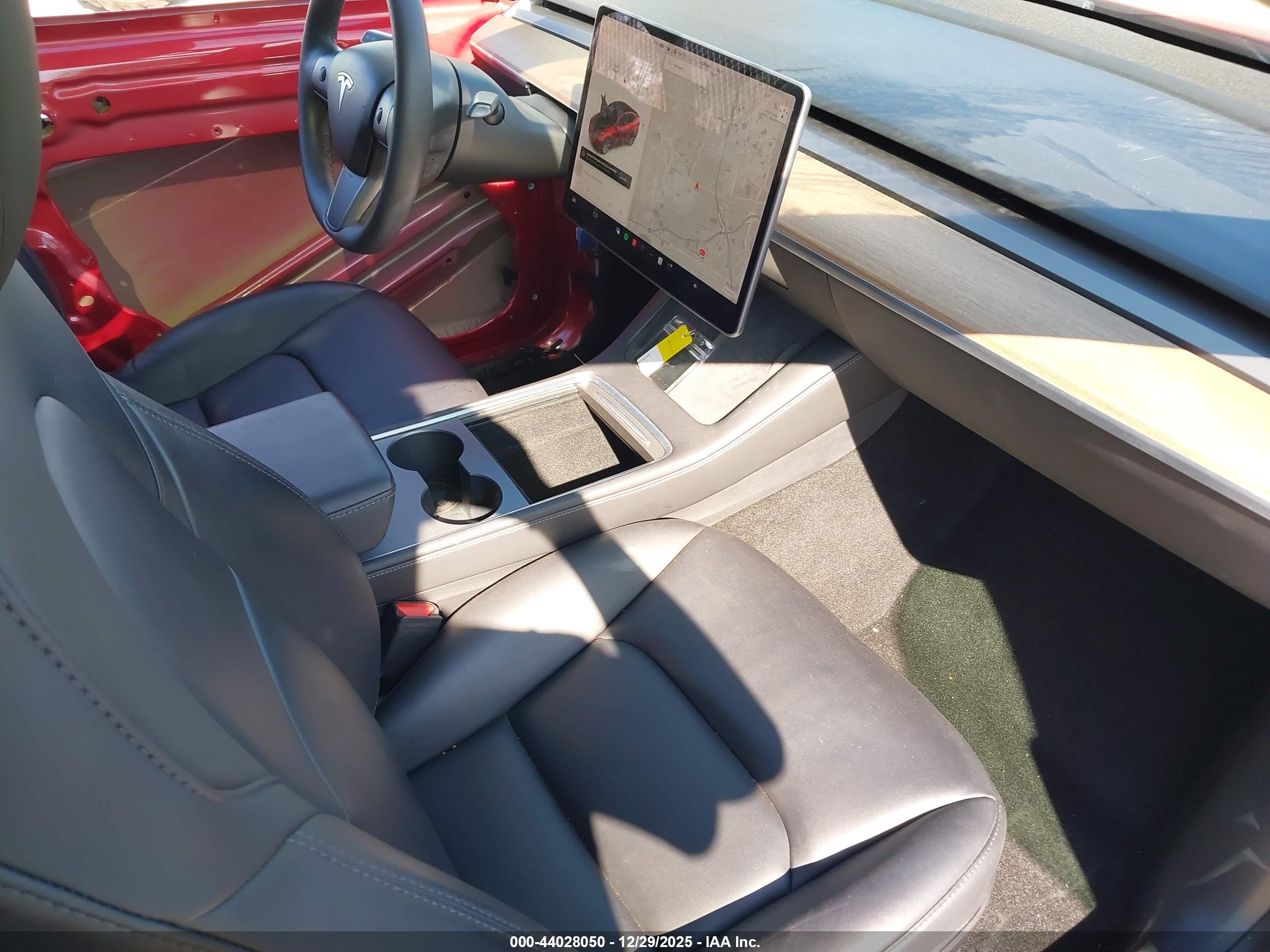 TESLA MODEL image 5