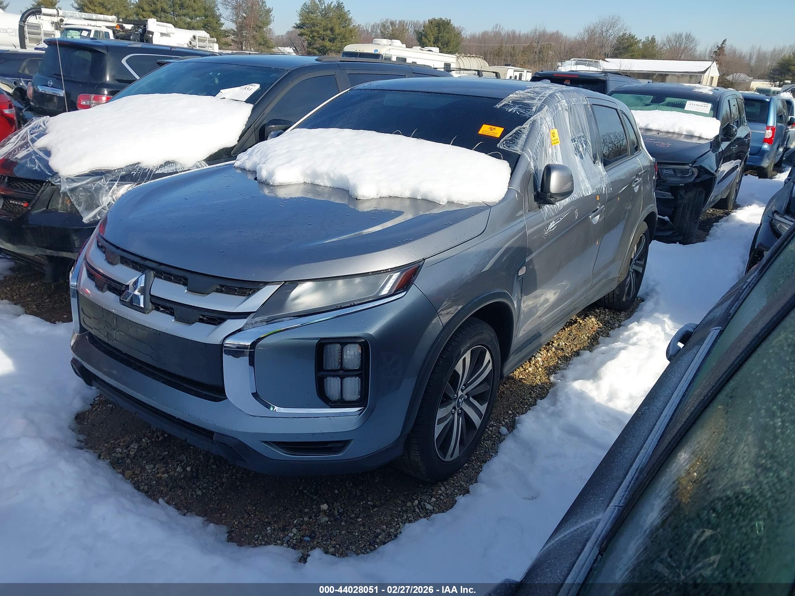 MITSUBISHI OUTLANDER image 2