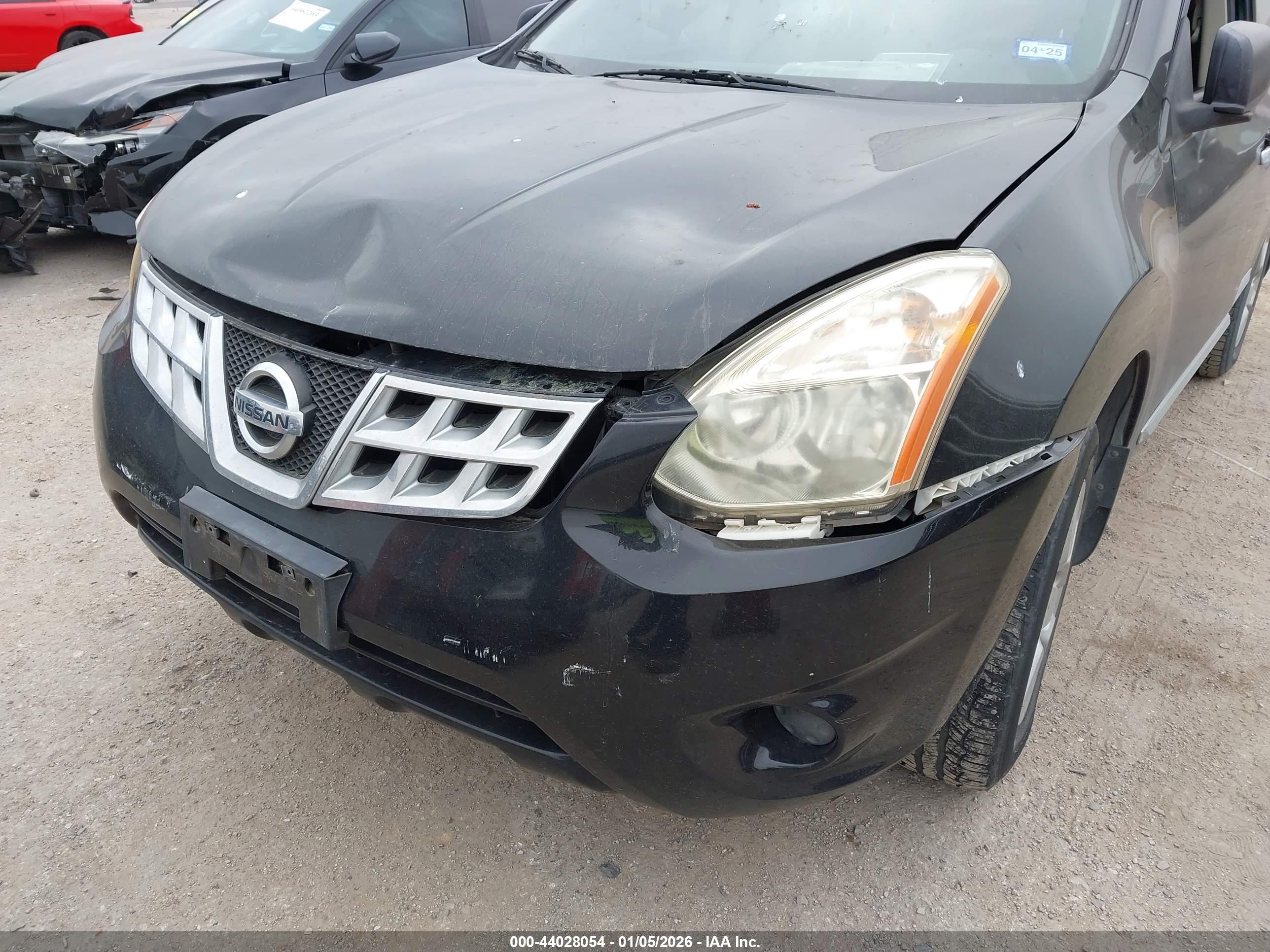 NISSAN ROGUE image 6