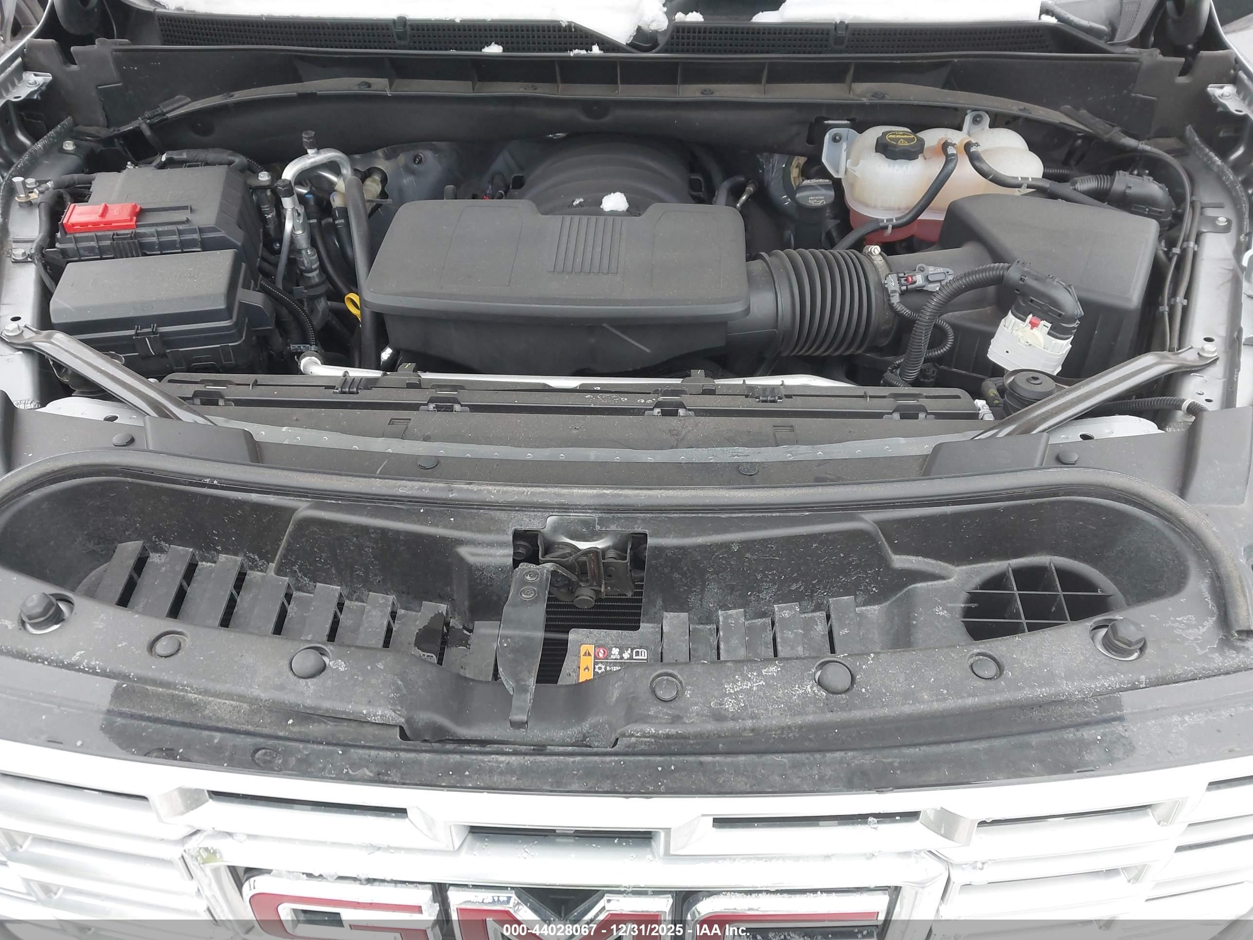 GMC YUKON image 10