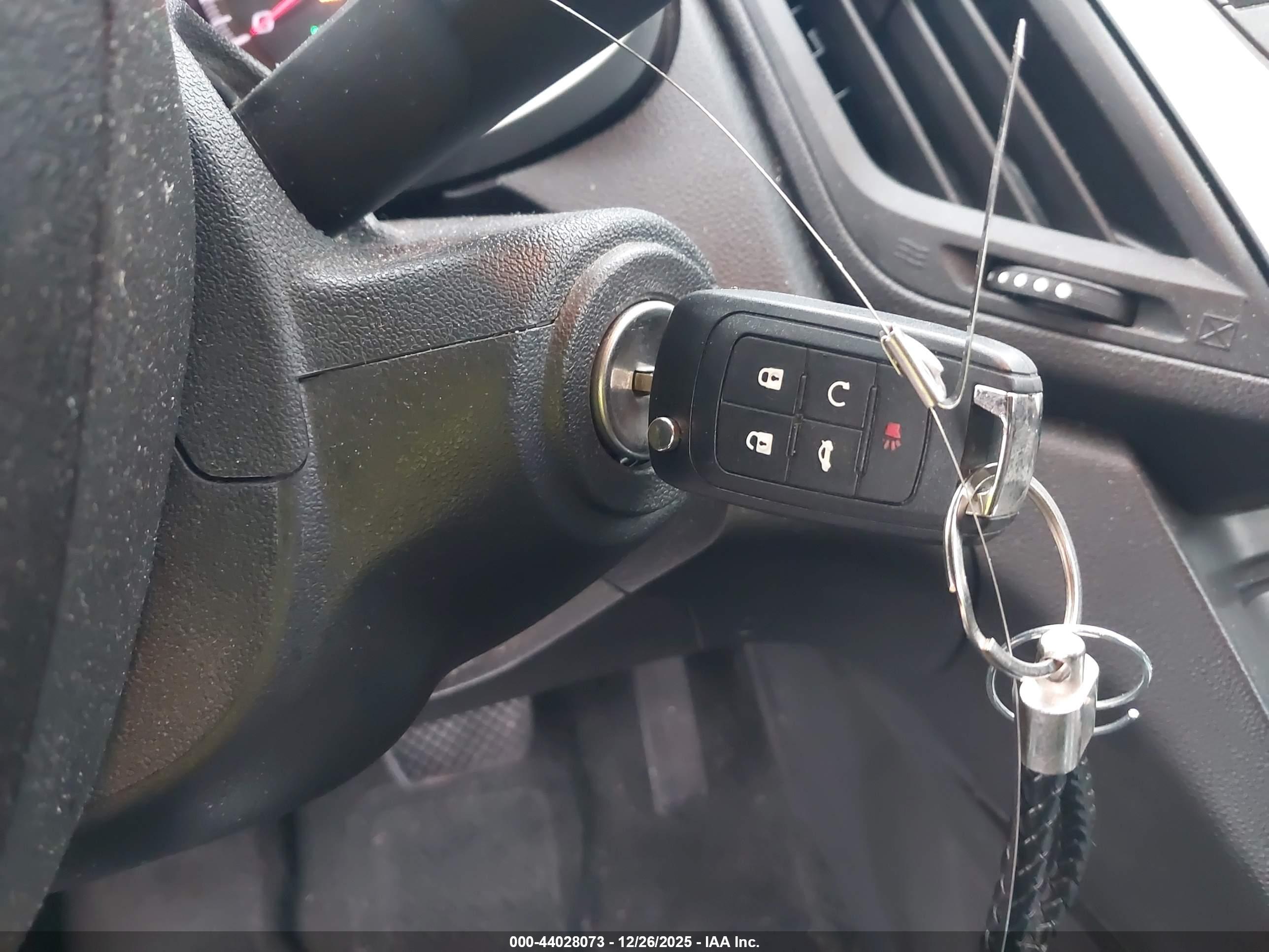 CHEVROLET EQUINOX image 11