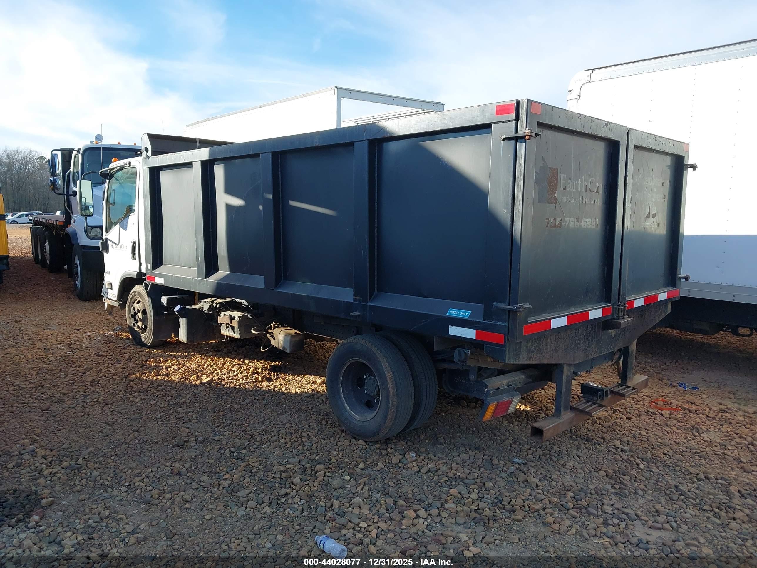 ISUZU NPR image 3