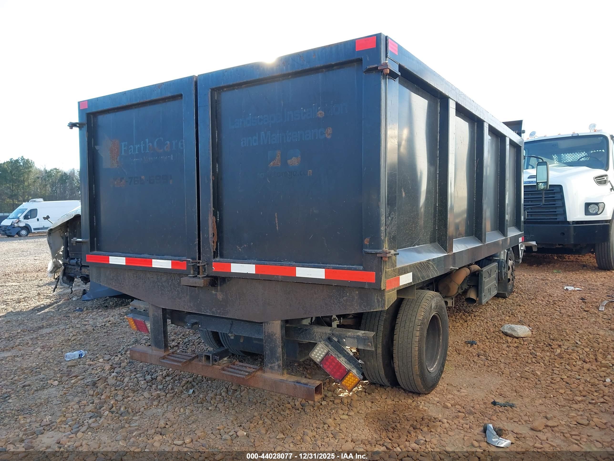 ISUZU NPR image 4