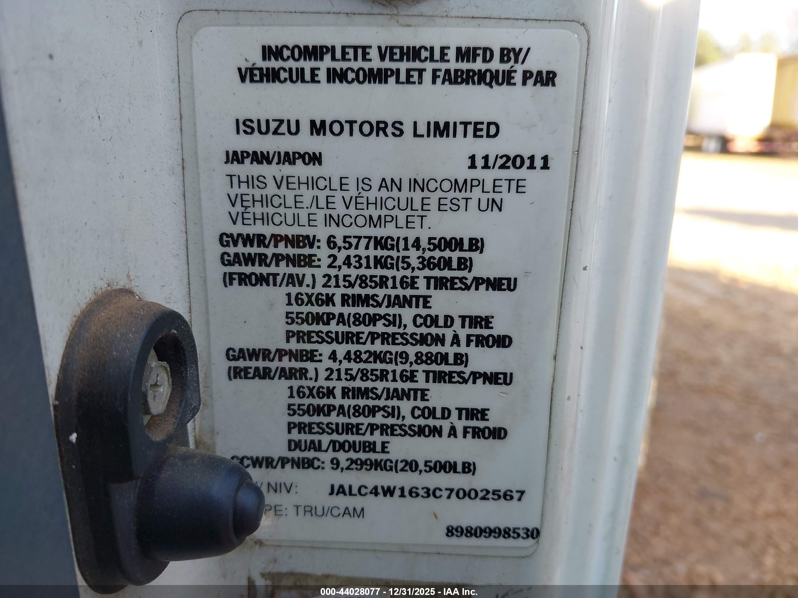 ISUZU NPR image 9