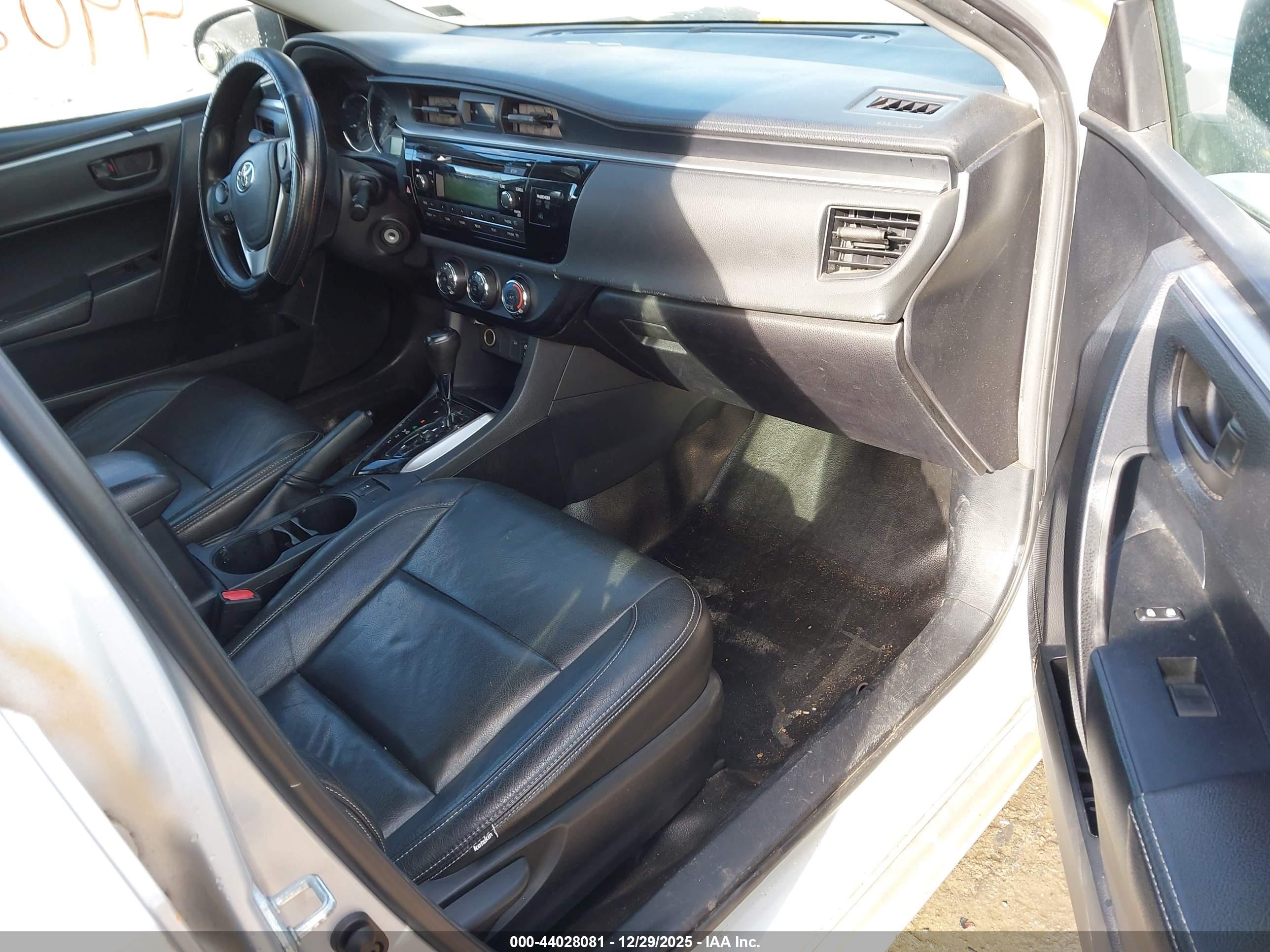 TOYOTA COROLLA image 5